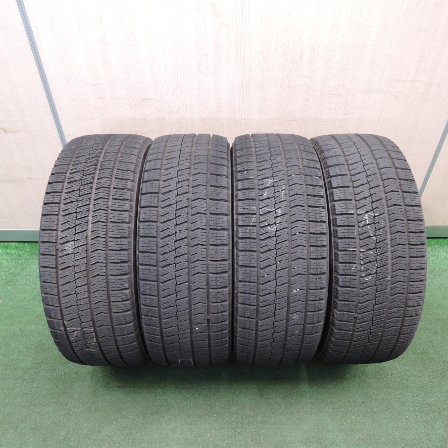 *送料無料* バリ溝！20年！キレイ！9.5分★スタッドレス 225/45R17 ブリヂストン ブリザック VRX2 VELVA SPORTZ ヴェルヴァ PCD114.3/5H★4030101TNス