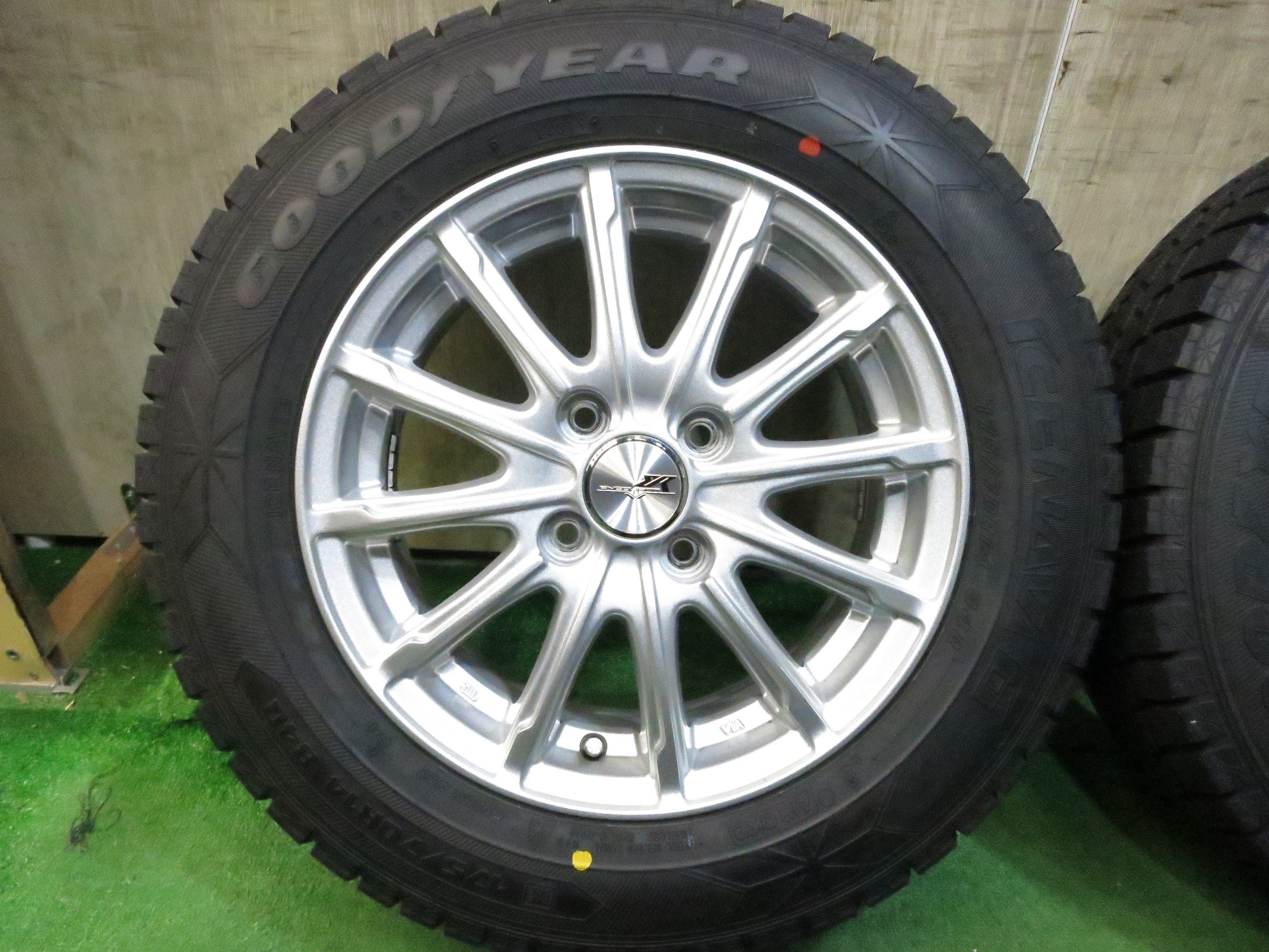 送料無料]バリ溝！19年！キレイ！ほぼ10分☆スタッドレス 175/70R14 グッドイヤー アイスナビ6 ENCOUGAR エンクーガー |  名古屋/岐阜の中古カー用品・工具の買取/販売ならガレージゲット