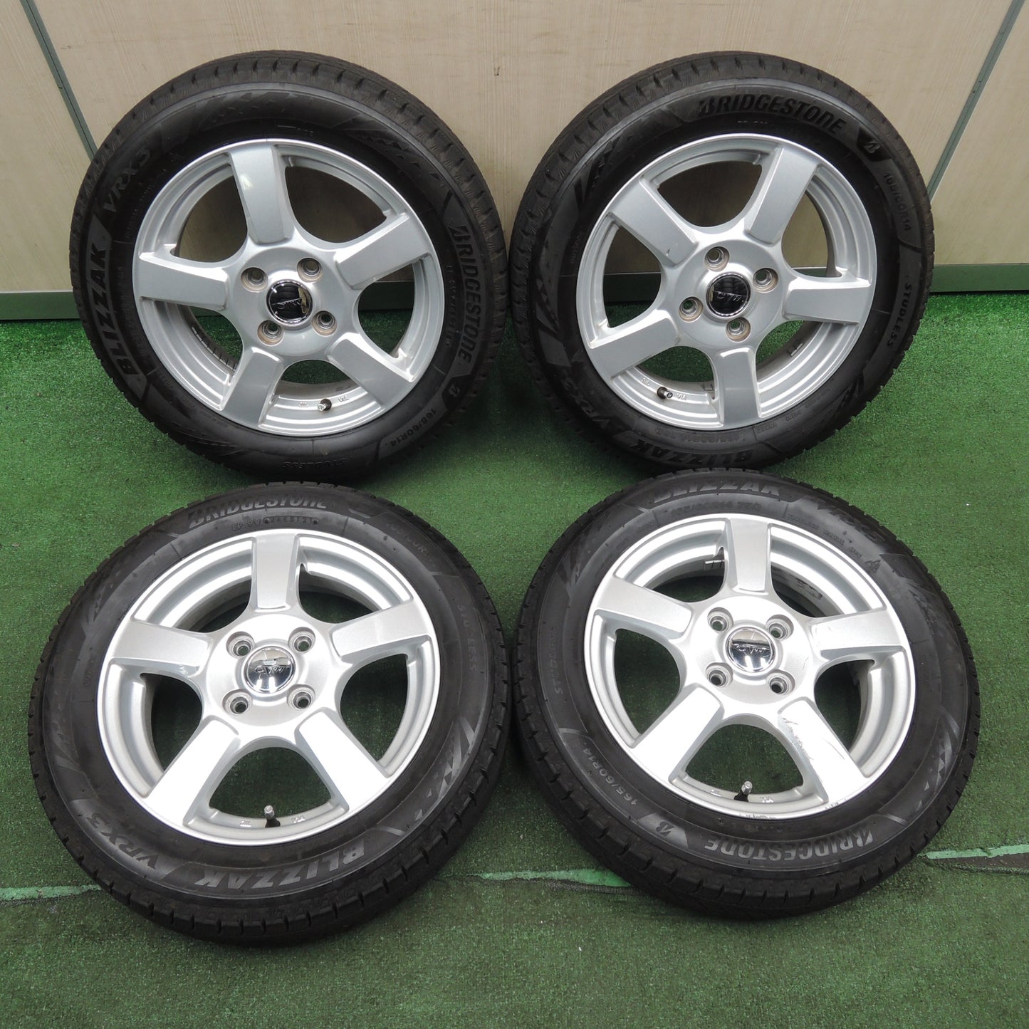 *送料無料* バリ溝！21年！キレイ！9.5分★スタッドレス 165/60R14 ブリヂストン ブリザック VRX3 CVW 社外 アルミ 14インチ PCD100/4H★4022201TNス