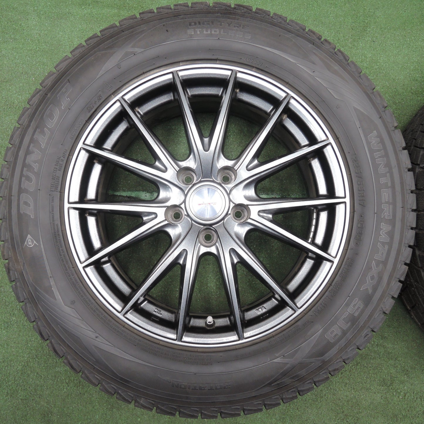 *送料無料* バリ溝！20年！キレイ！9.5分以上★スタッドレス 225/65R17 ダンロップ ウインターマックス SJ8 VELVA SPORTZ PCD114.3/5H★4022907NJス