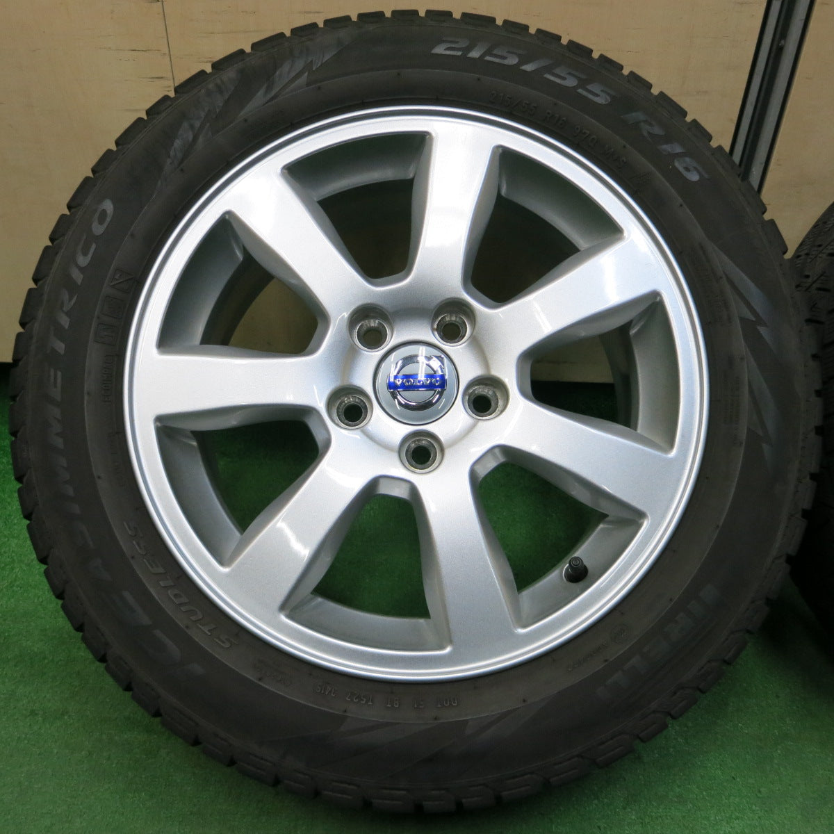 *送料無料*キレイ★ボルボ V60 純正 BORBET 215/55R16 スタッドレス ピレリ アイスアシンメトリコ 16インチ  PCD108/5H★4010501イス