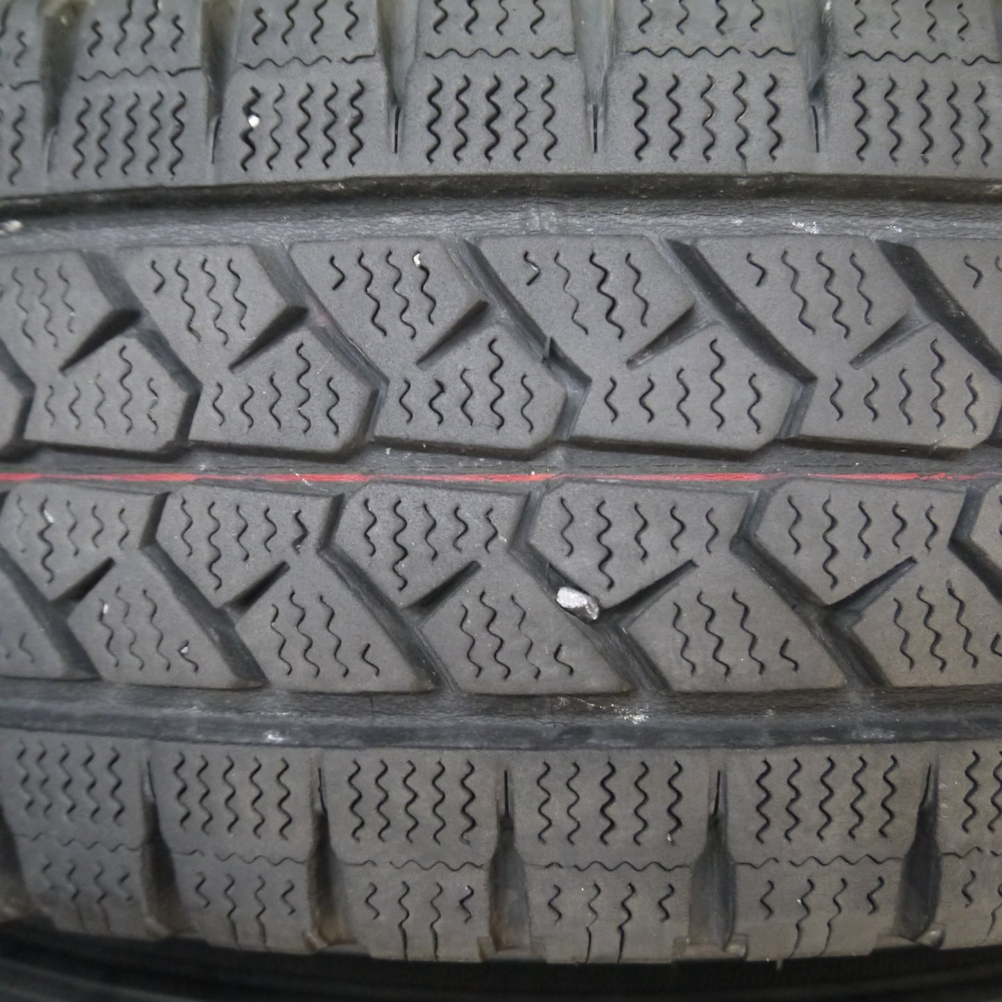 *送料無料* バリ溝！キレイ！9分★ハイエース 等 195/80R15 107/105L スタッドレス ブリヂストン ブリザック VL1 ROADMAX MiD PCD139.7/6H★4021418Hス