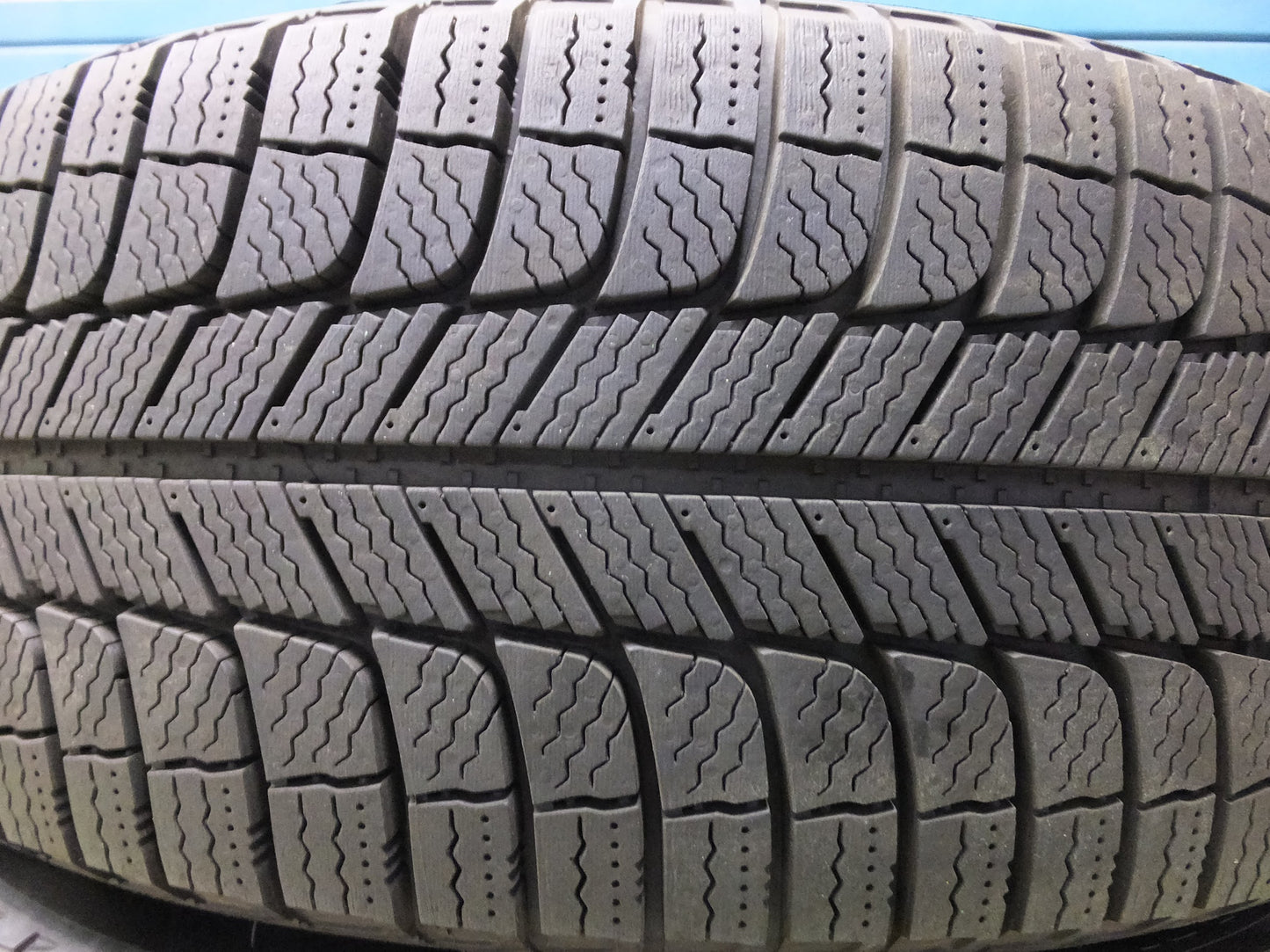 [送料無料]超バリ溝！19年！キレイ！ほぼ10分★スタッドレス 215/55R17 ミシュラン X-ICE3+ 社外 アルミ ホイール 17インチ PCD114.3/5H★1011509ヒス