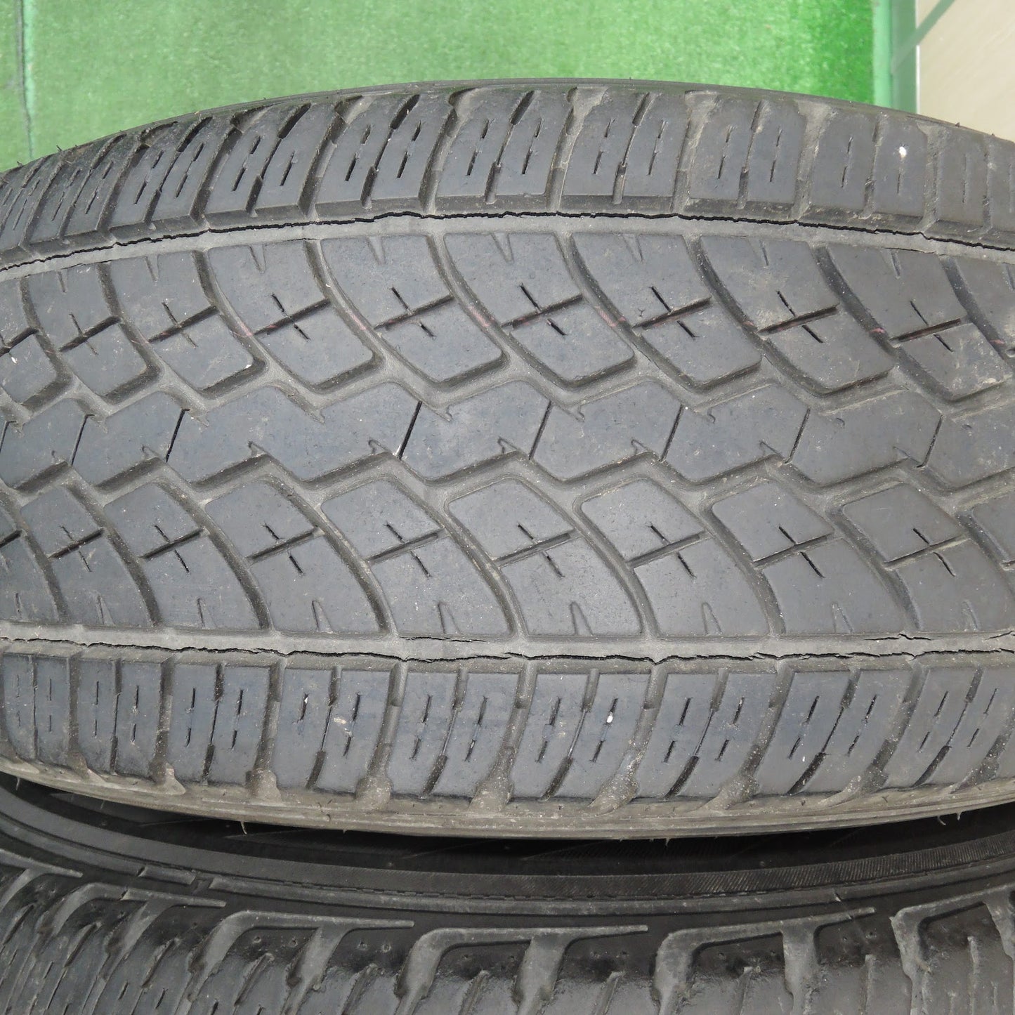 [送料無料]バリ溝！キレイ！9.5分★三菱 パジェロ 純正 265/70R16 ヨコハマ ジオランダー H/T G039 16インチ PCD139.7/6H★3102607TNノ