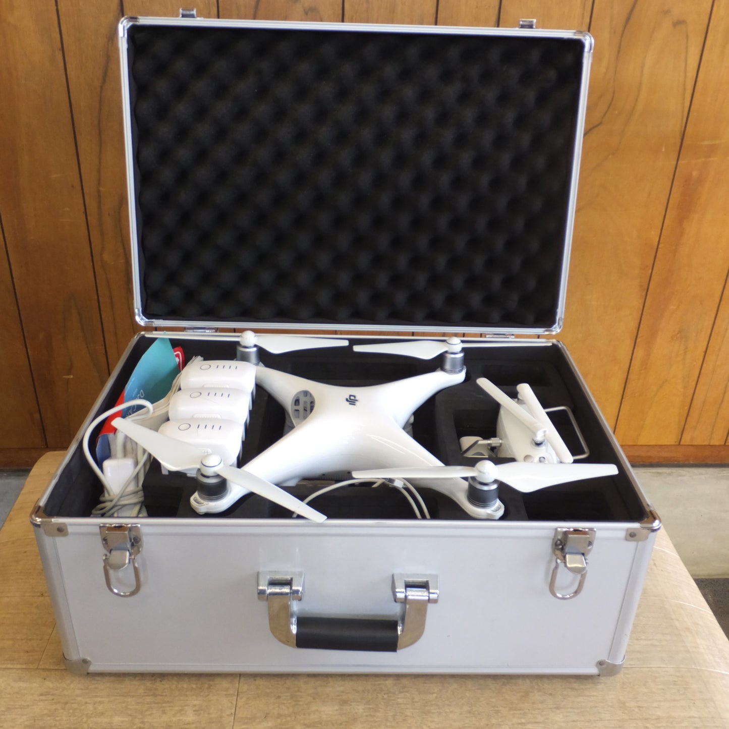 [送料無料]現状品★DJI PHANTOM ドローン 本体 Phantom4 WM330A★