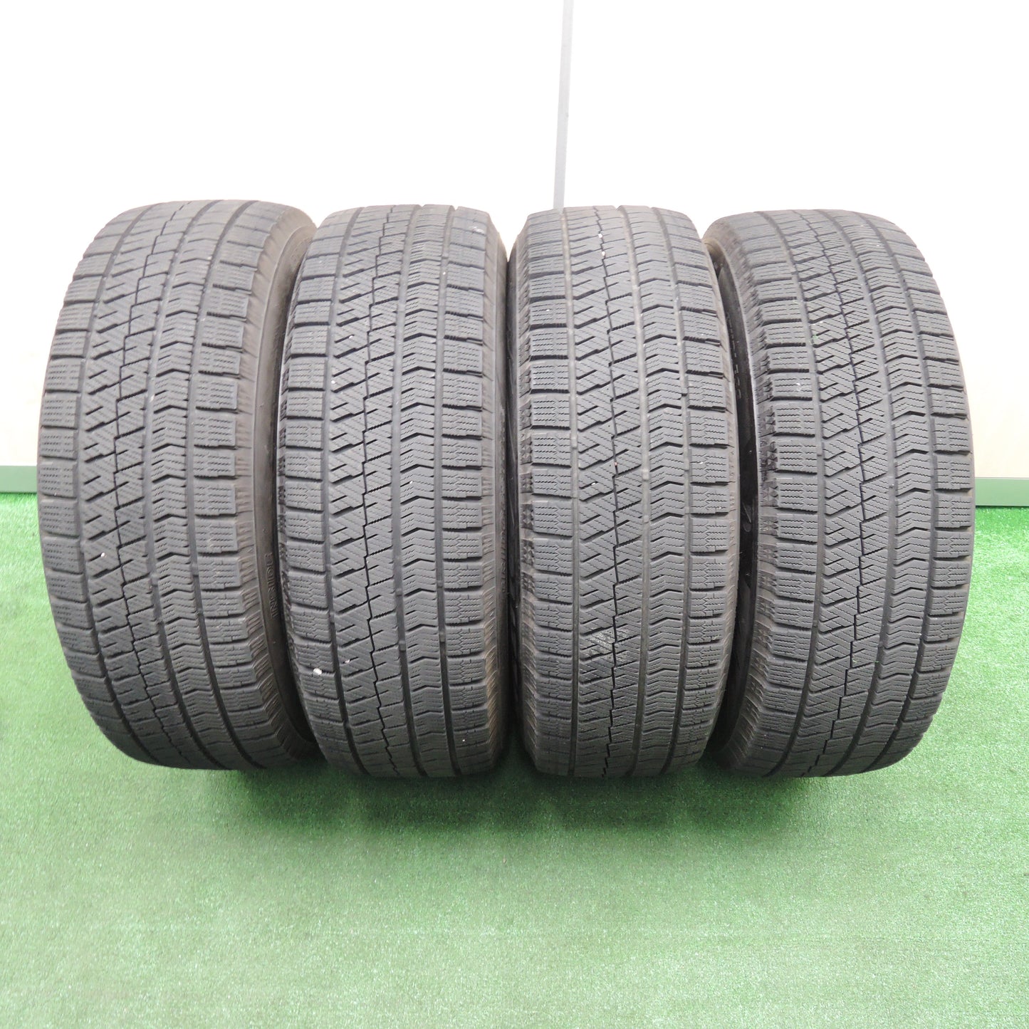 *送料無料*バリ溝！キレイ！9.5分★スタッドレス 215/65R16 ブリヂストン ブリザック VRX2 Smart MANARAY SPORT PCD114.3/5H★3112401TNス