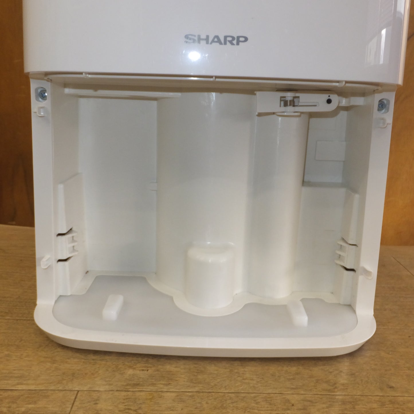 [送料無料]★シャープ SHARP 2018年製 除湿機 CV-H71-W　100V 50/60Hz★