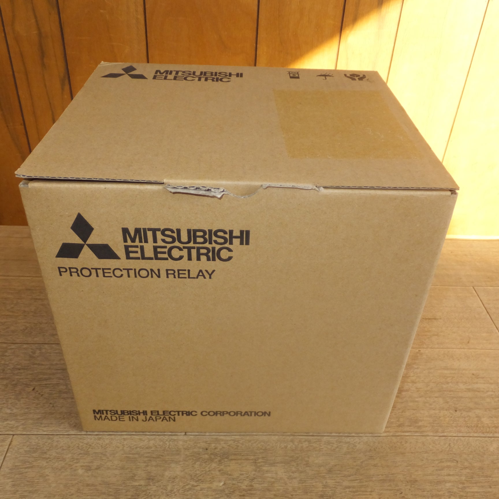 [送料無料]未使用★三菱 MITSUBISHI 2021年製 保護継電器 過電流継電器 MOC-A3V-R(2)★