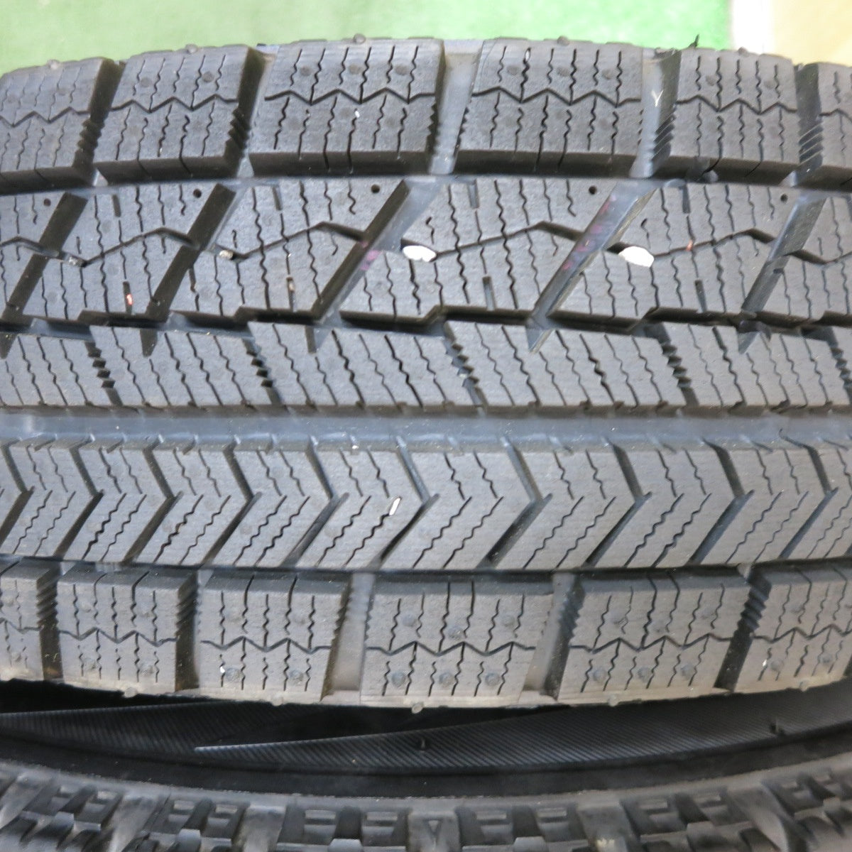 *送料無料* バリ溝！20年！9.5分以上★スタッドレス 145/80R13 ブリヂストン ブリザック VRX VELVA weds ヴェルヴァ 13インチ PCD100/4H★4020910KKス