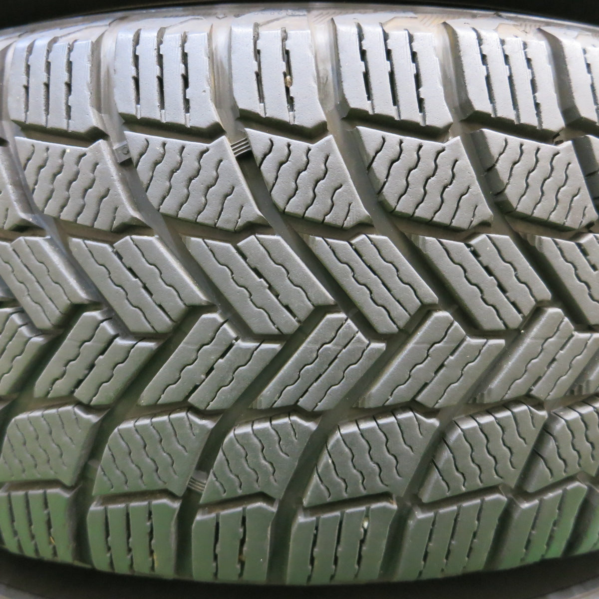 *送料無料*バリ溝！20年！綺麗！9.5分★スタッドレス 215/65R16 ミシュラン X-ICE SNOW AZANE E-10 16インチ PCD114.3/5H★3121607イス