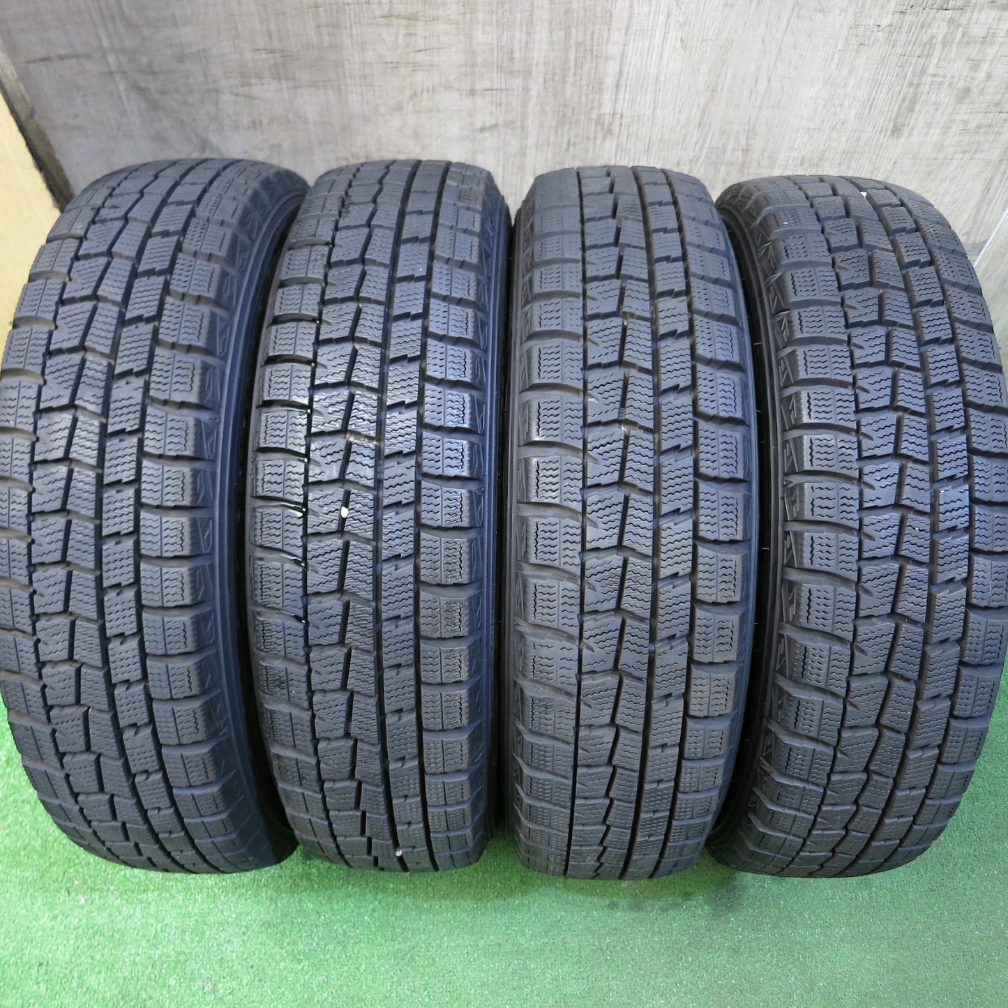 [送料無料]バリ溝！キレイ！9.5分以上★スタッドレス 155/65R14 ダンロップ ウインターマックス WM01 KRAITⅡ 社外 アルミ 14インチ PCD100/4H★3062103Hス