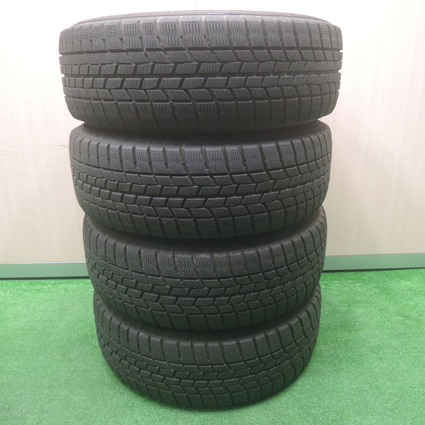 [送料無料]バリ溝！キレイ！9.5分★スタッドレス 215/65R16 グッドイヤー アイスナビ6 weds ウェッズ 16インチ PCD114.3/5H★3091203SYス