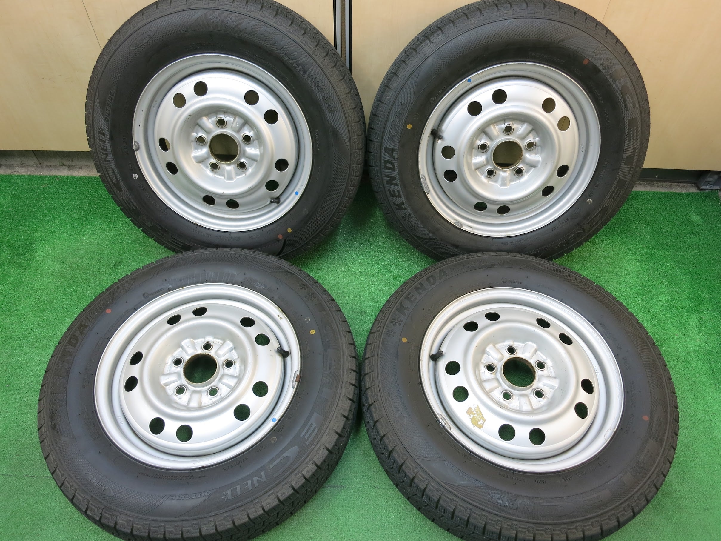 [送料無料]超バリ溝！20年！ほぼ10分★スタッドレス 175/80R15 ケンダ KR36 アイステック ネオ スチール ホイール 15インチ  PCD114.3/5H★3011805ヒス