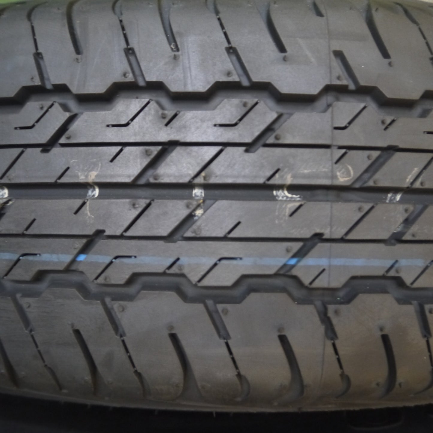 *送料無料* 新車外し！23年★スズキ JB74 ジムニー シエラ 純正 195/80R15 ダンロップ AT20 グラントレック 15インチ PCD139.7/5H★4022706Hノ