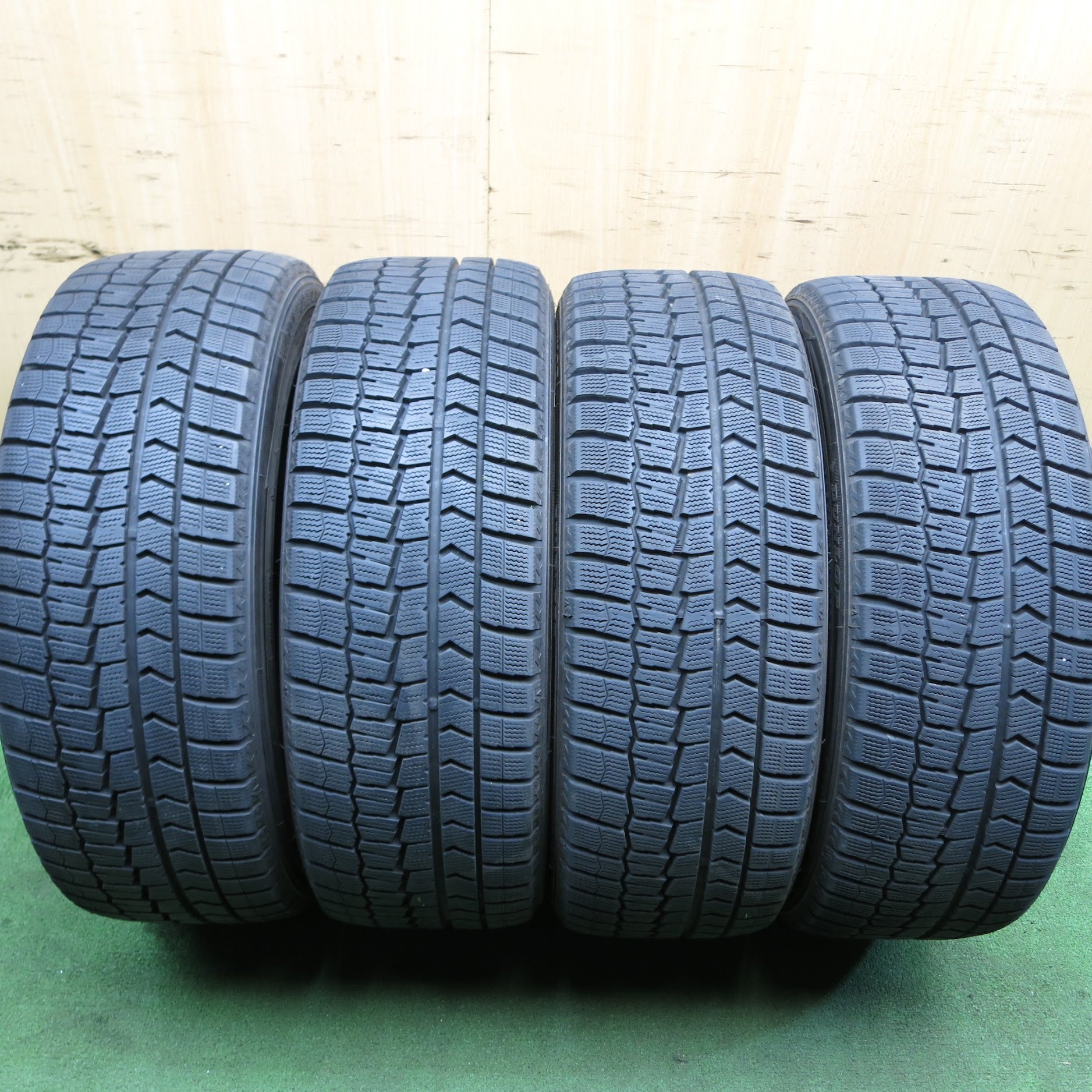 [送料無料]バリ溝！綺麗！9.5分★スバル VM系 レヴォーグ 純正 225/45R18 スタッドレス ダンロップ ウインターマックス WM02  18インチ PCD114.3/5H★3060609Hス