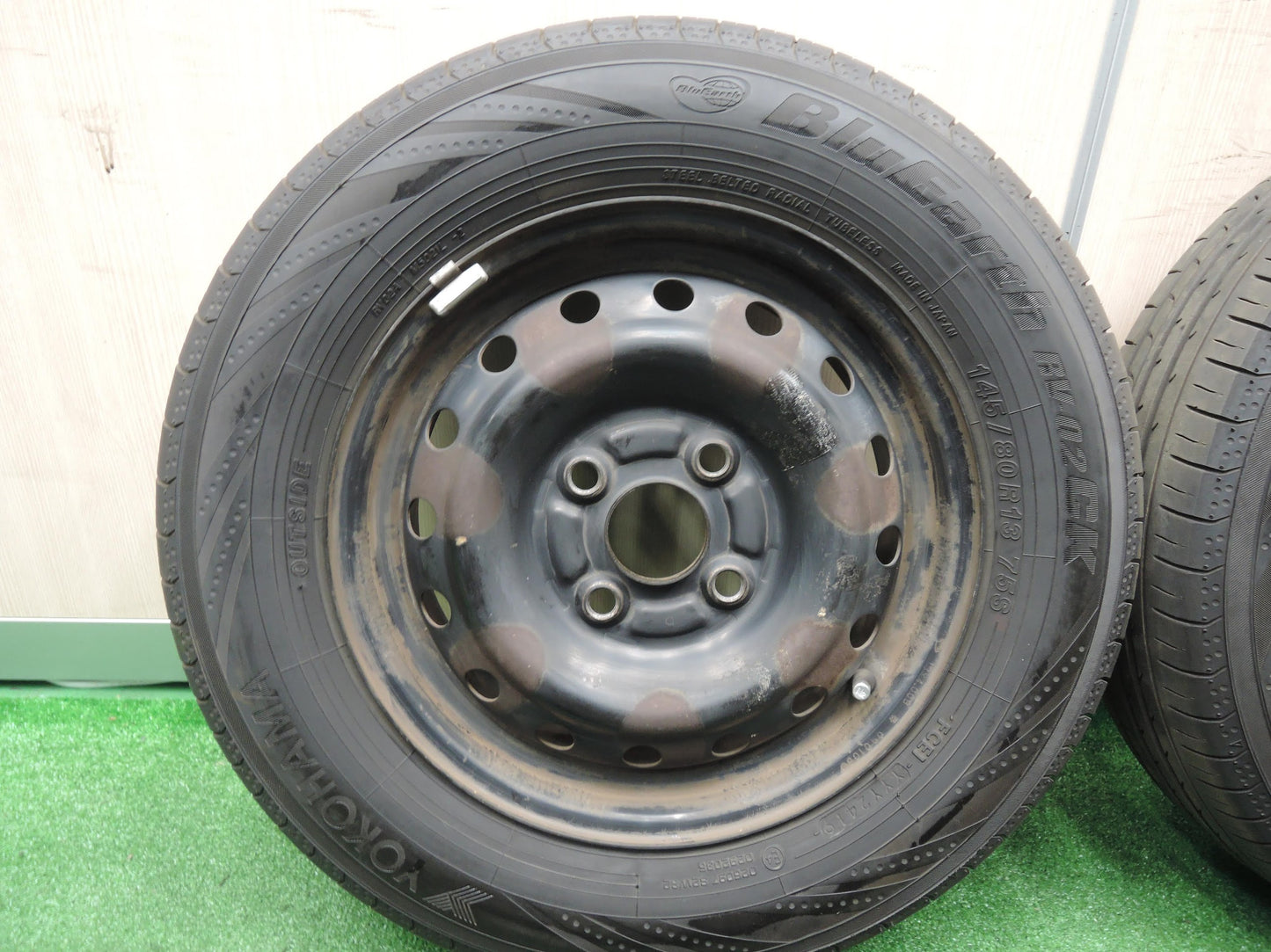 [送料無料]4本価格！19年★145/80R13 ヨコハマ ブルーアース RV-02 CK スチール ホイール 13インチ PCD100/4H★3102807HAノ