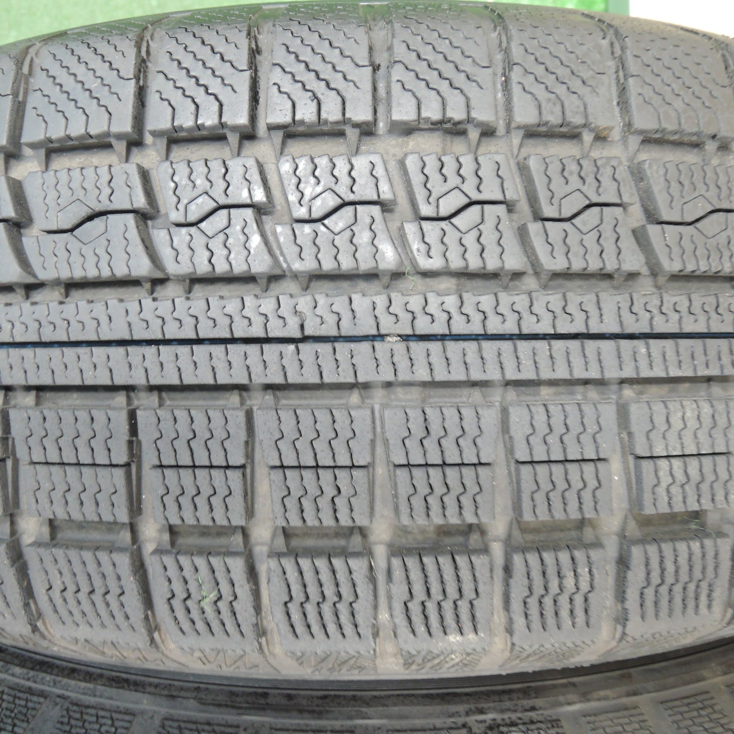 *送料無料* バリ溝！9.5分★マツダ MPV 純正 215/60R17 スタッドレス トーヨー ウインター トランパス MK4α 17インチ PCD114.3/5H★4030103TNス