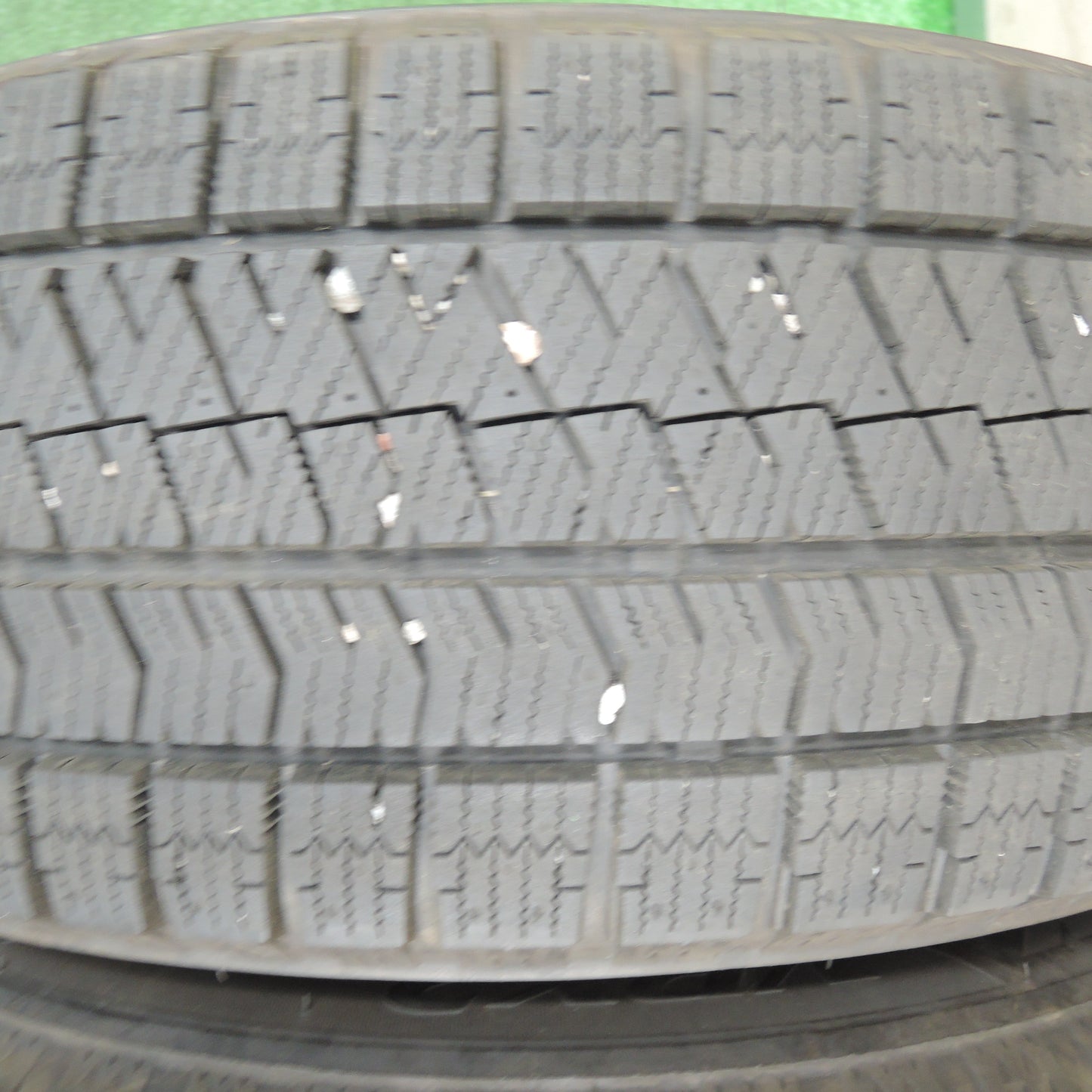 *送料無料*バリ溝！21年！キレイ！9.5分★スタッドレス 205/60R16 ブリヂストン ブリザック VRX2 TEAD テッド 16インチ PCD114.3/5H★3110808TNス