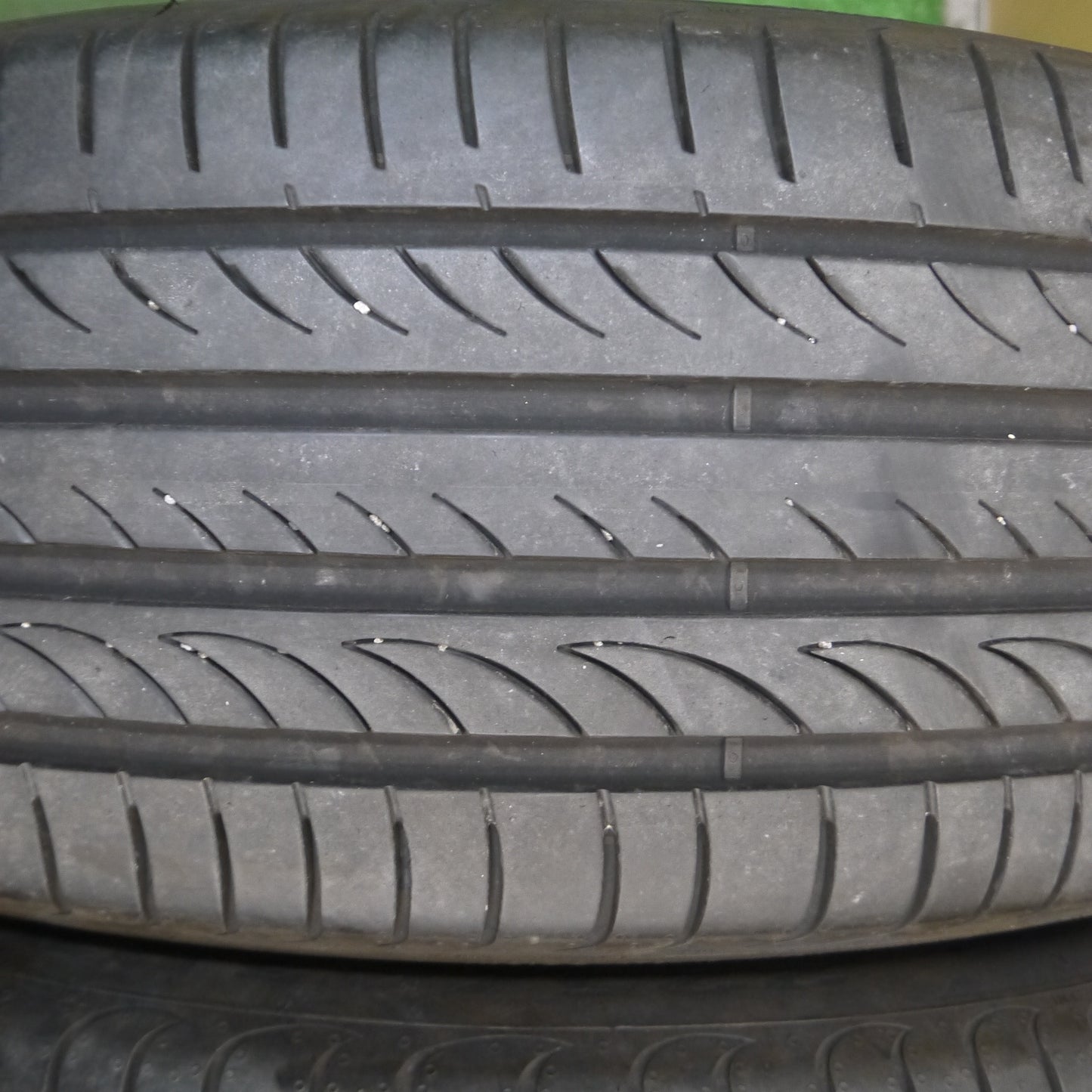 *送料無料*バリ溝！22年！8.5分★225/45R19 ピレリ POWERGY パワジー タイヤ 19インチ プリウス C-HR アテンザ 等★4012303KKノタ