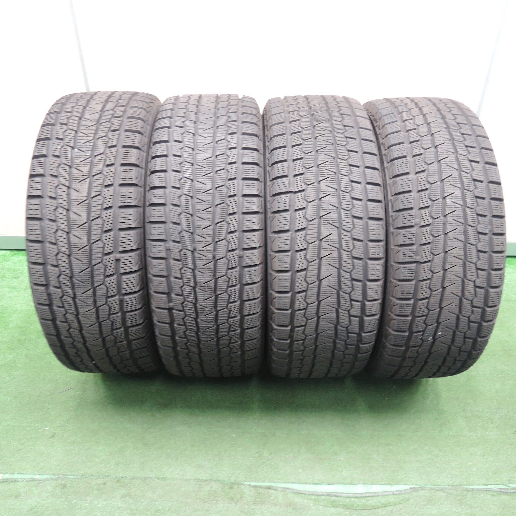 送料無料] バリ溝！21年！キレイ！9.5分☆アウディ Q8 E-TRON 純正 255/55R19 スタッドレス ヨコハマ G075 P |  名古屋/岐阜の中古カー用品・工具の買取/販売ならガレージゲット