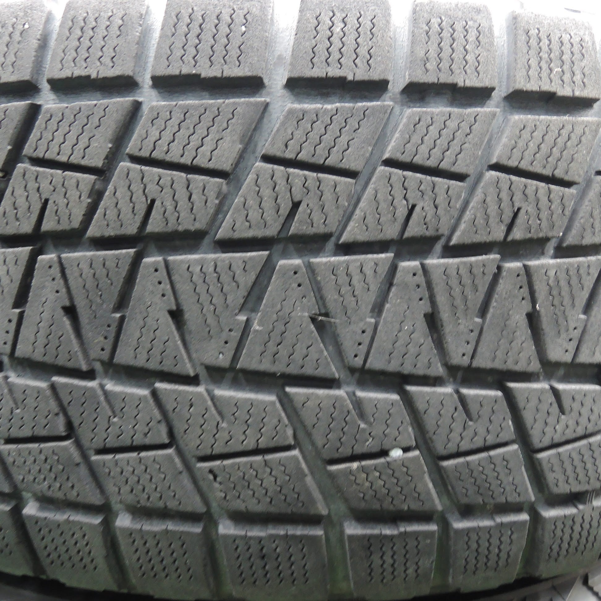 送料無料]キレイ☆ランクル 等 weds キーラー 285/60R18 スタッドレス ブリヂストン ブリザック DM-V1 KEELER |  名古屋/岐阜の中古カー用品・工具の買取/販売ならガレージゲット