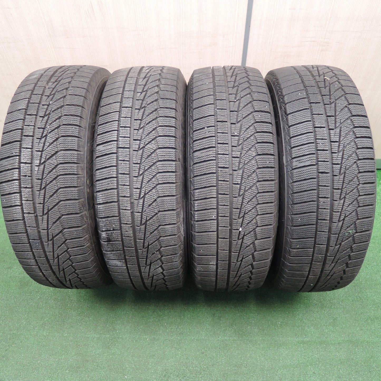 *送料無料*バリ溝！19年！キレイ！9.5分★スタッドレス 225/60R17 ハンコック ウインター アイセプト IZ2A WAREN ヴァーレン 17インチ PCD100/5H★3112702TNス