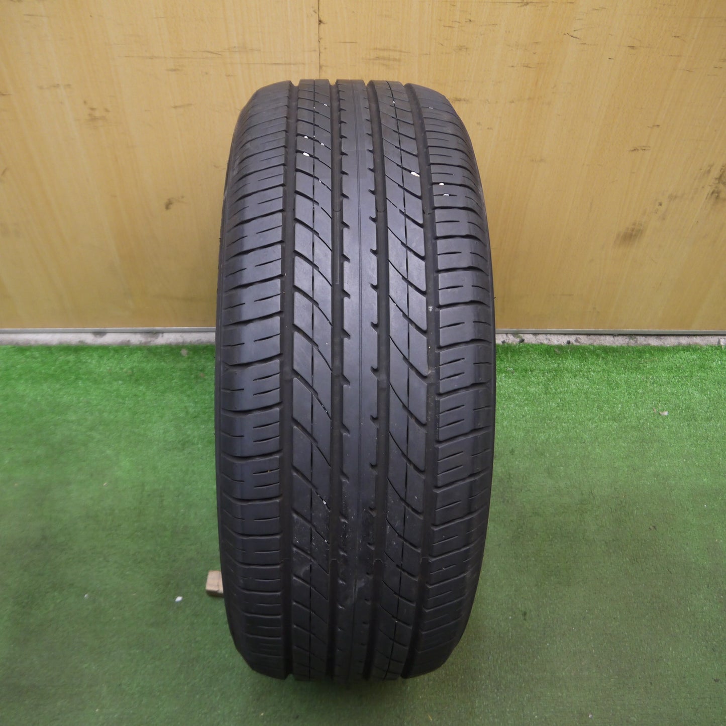 *送料無料*バリ溝！21年！9.5分★235/50R18 トーヨー トランパス R30 タイヤ 18インチ アルファード ヴェルファイア 等★3102001Hノタ