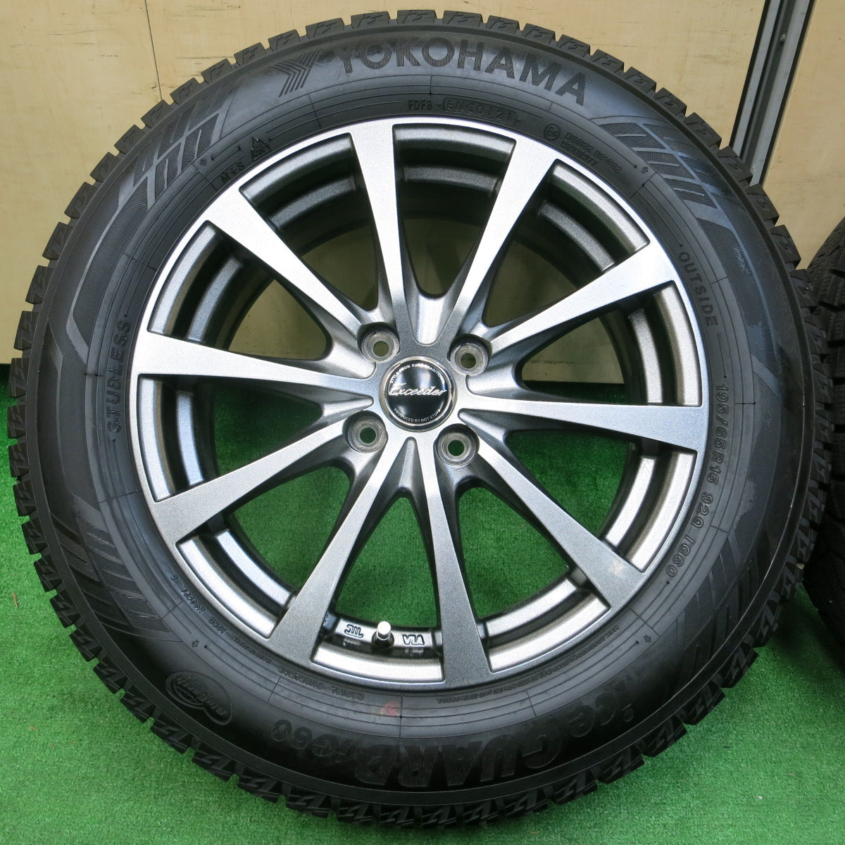 *送料無料*超バリ溝！21年！キレイ！9.5分以上★スタッドレス 195/65R16 ヨコハマ アイスガード iG60 Exceeder エクシーダー 16インチ PCD100/4H★3120502イス