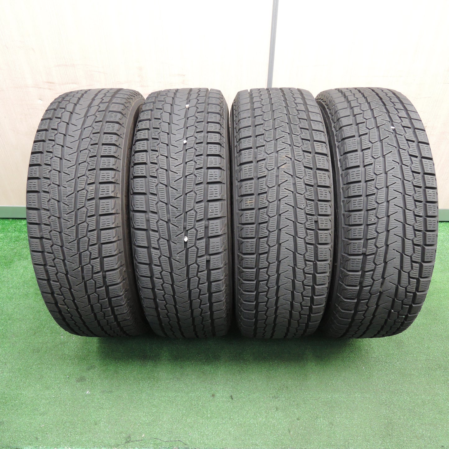 *送料無料*バリ溝！19年！キレイ！9.5分★スタッドレス 225/65R17 ヨコハマ アイスガード G075 ESTROSA エステローザ 17インチ PCD114.3/5H★3112102TNス