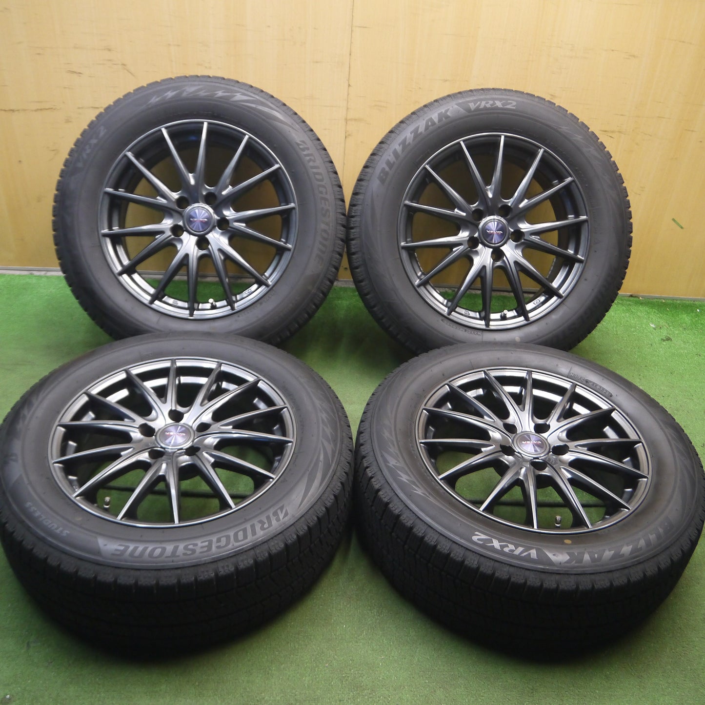 *送料無料*バリ溝！21年！キレイ！9.5分★スタッドレス 225/60R17 ブリヂストン ブリザック VRX2 VELVA SPORTZ ヴェルヴァ 17インチ PCD114.3/5H★3120102Hス