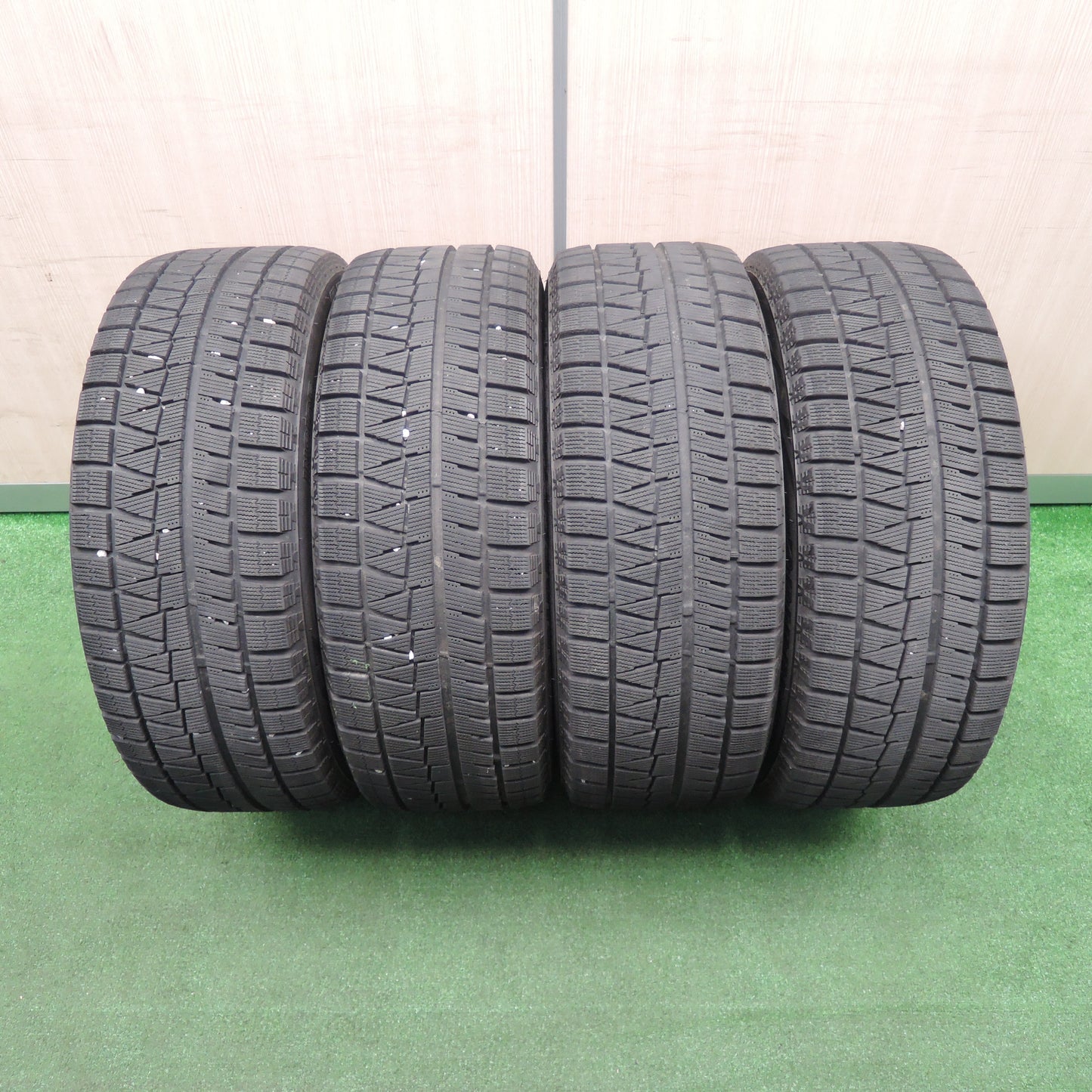 *送料無料*バリ溝！キレイ！9.5分★スタッドレス 205/55R16 ブリヂストン ブリザック REVO GZ ECO FORME エコフォルム 16インチ PCD114.3/5H★3112701TNス