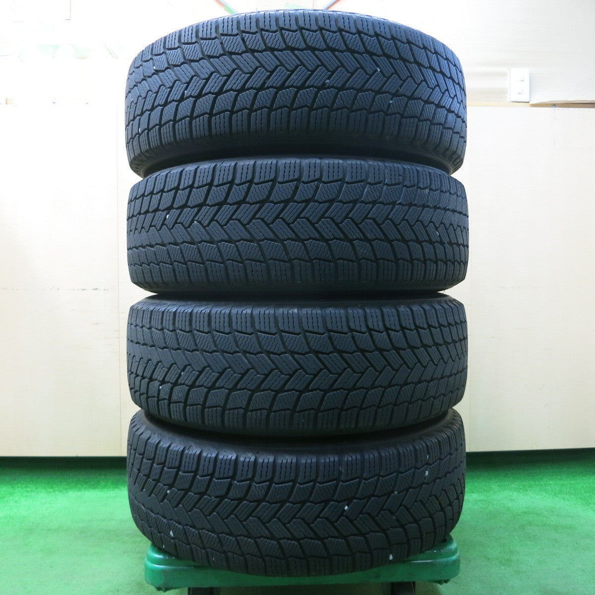 *送料無料* 超バリ溝！22年！キレイ！9.5分以上★スタッドレス 225/65R17 ミシュラン X-ICE SNOW SUV VELVA SPORTZ ヴェルヴァ PCD114.3/5H★4022001イス