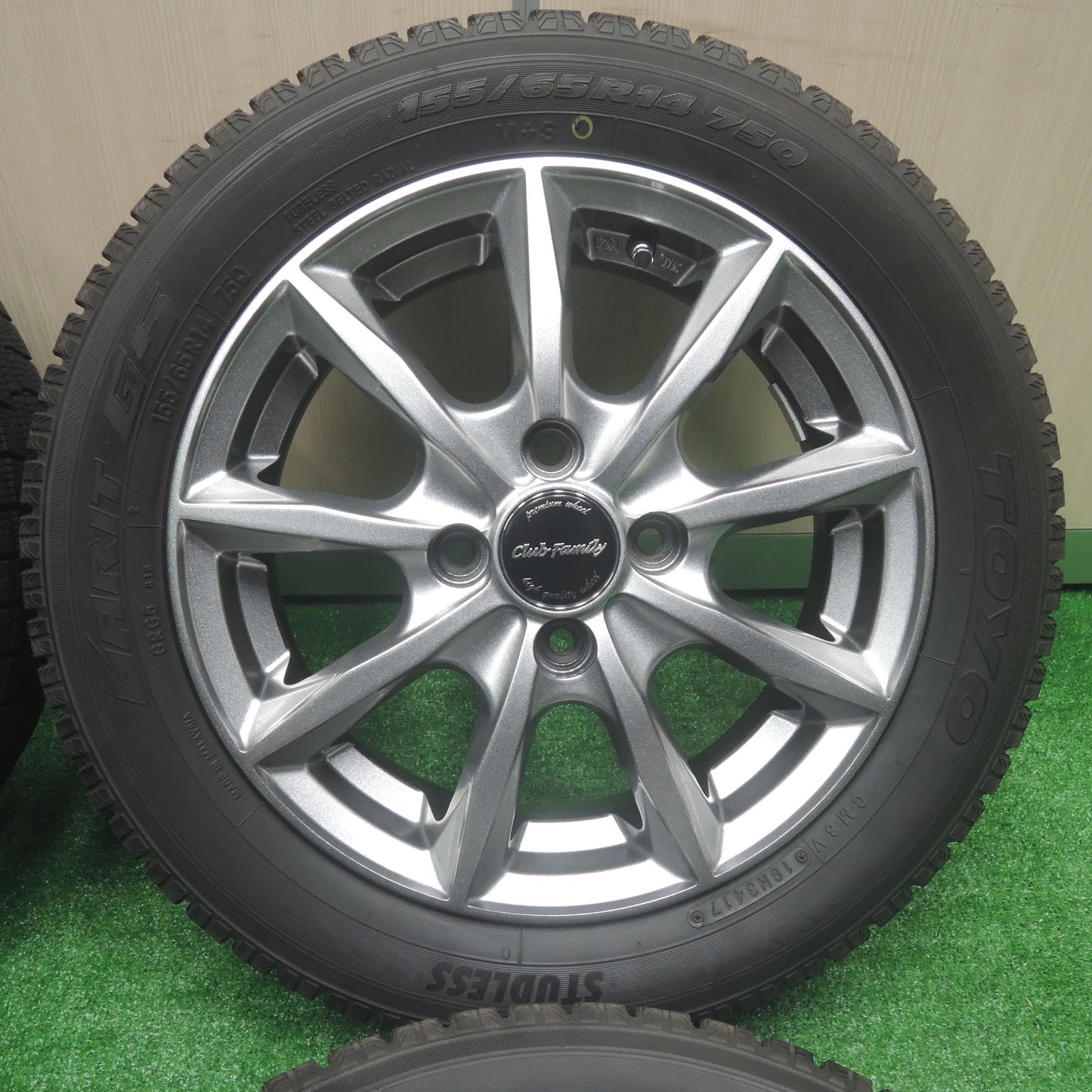 [送料無料]超バリ溝！キレイ！9.5分以上★スタッドレス 155/65R14 トーヨー ガリット G5 Club Family 社外 アルミ 14インチ PCD100/4H★3073105SYス