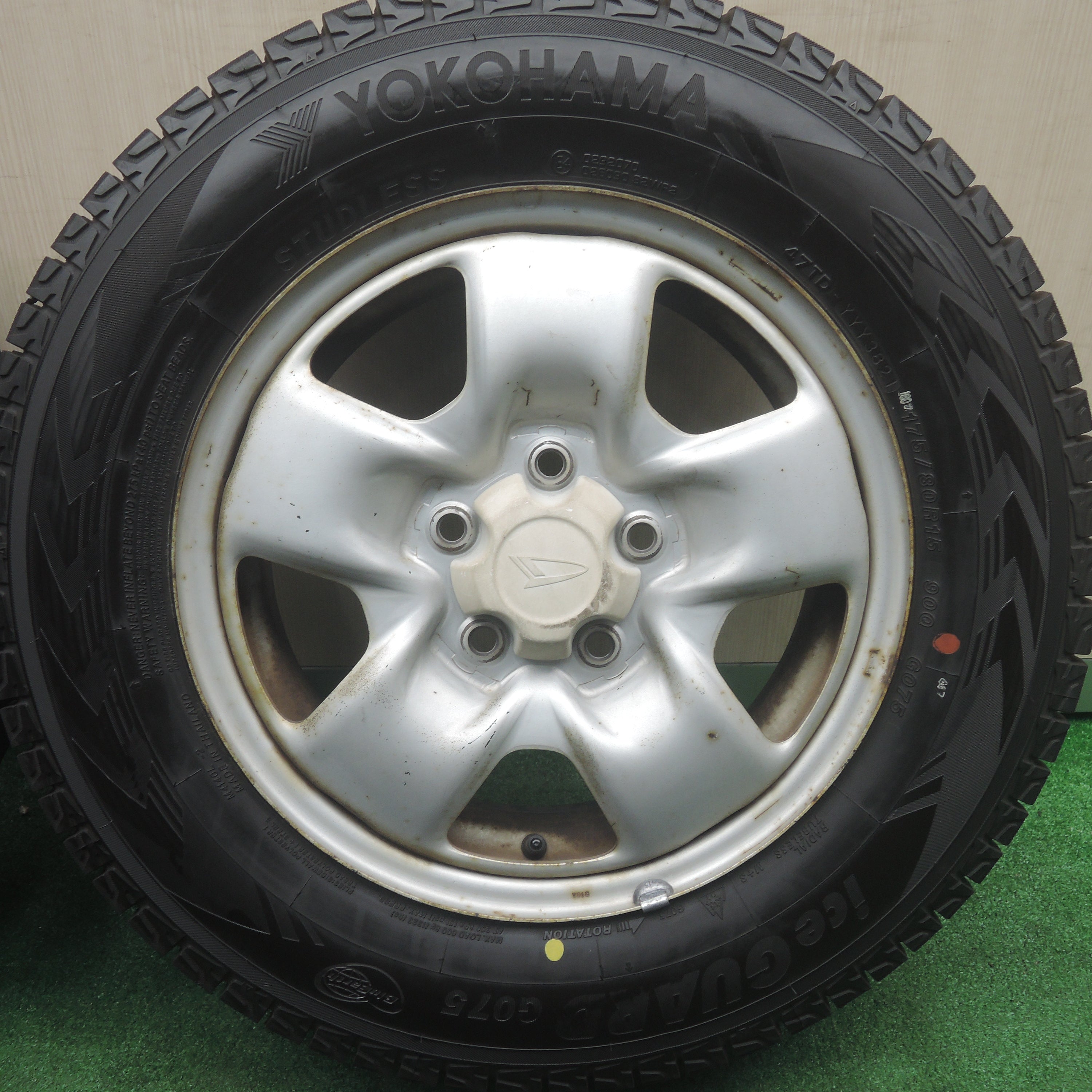 送料無料*バリ溝！21年！ほぼ10分☆ダイハツ テリオスキッド 純正 175/80R15 スタッドレス ヨコハマ アイスガード G075 |  名古屋/岐阜の中古カー用品・工具の買取/販売ならガレージゲット