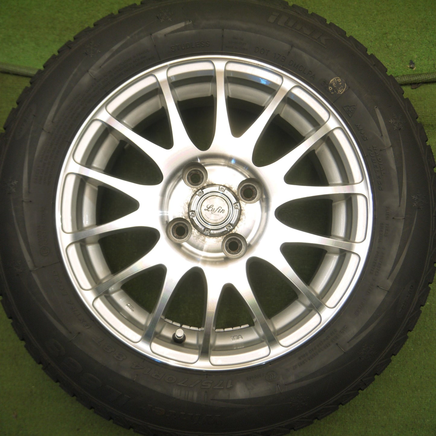 *送料無料* バリ溝！22年！ほぼ10分★スタッドレス 175/70R14 アイリンク ウィンター IL868 Lufin 14SPOKE 14インチ PCD100/4H★4021611Hス