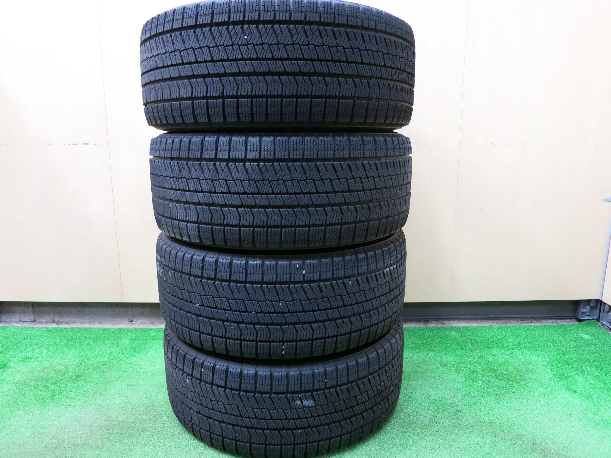 送料無料]バリ溝！18年！美品！9.5分☆ベンツ アウディ 等 BORBET CMA 245/45R17 スタッドレス ブリヂストン ブリ |  名古屋/岐阜の中古カー用品・工具の買取/販売ならガレージゲット