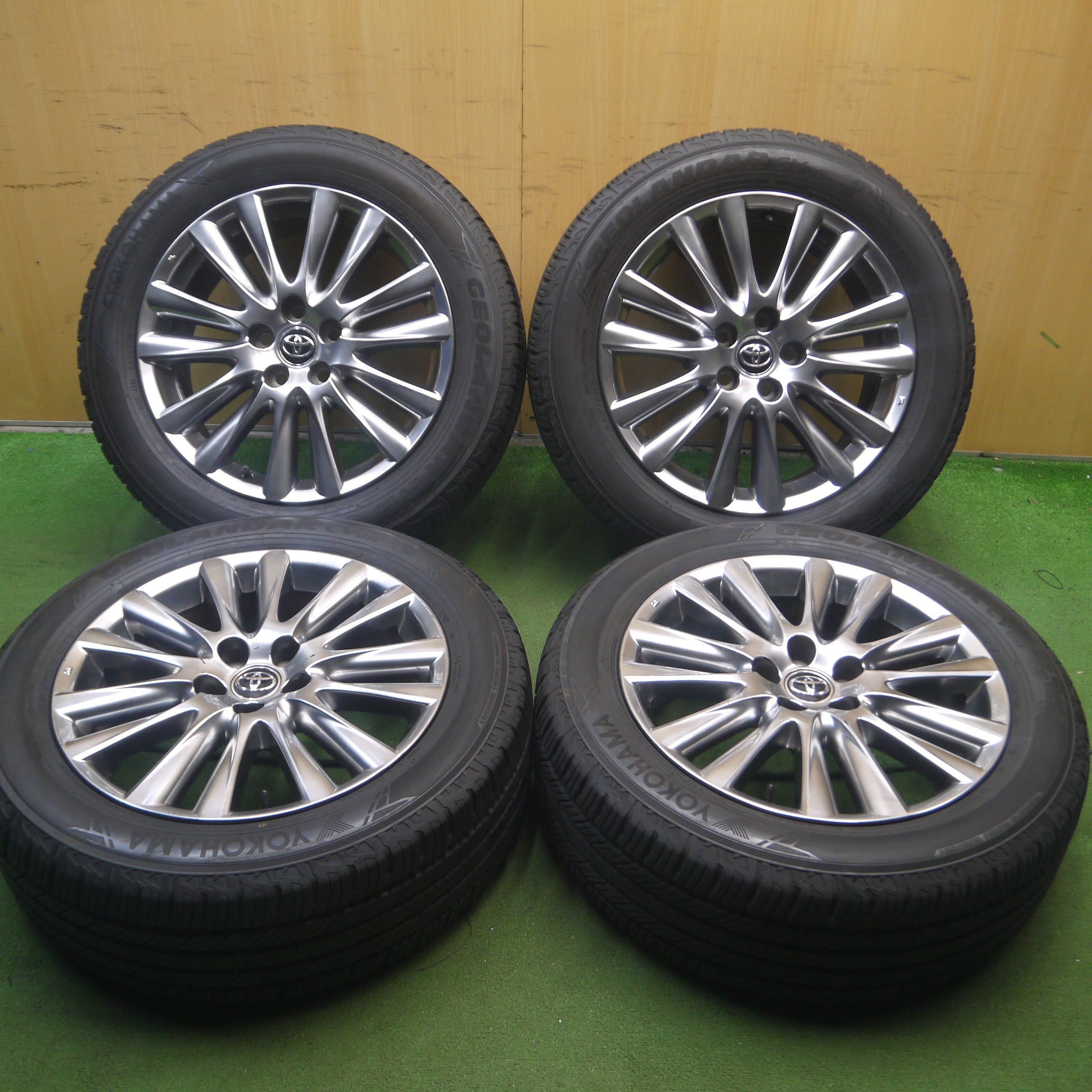 *送料無料*バリ溝！19年！9分★トヨタ 60系 ハリアー 純正 235/55R18 ヨコハマ ジオランダー CV G058 18インチ  PCD114.3/5H★3121515Hノ