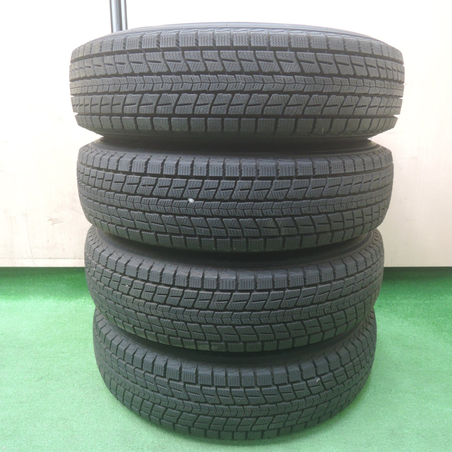 *送料無料* バリ溝！キレイ！9.5分以上★ジムニー等 KEELER キーラー 175/80R16 スタッドレス ダンロップ ウインターマックス SJ8 PCD139.7/5H★4020910SYス