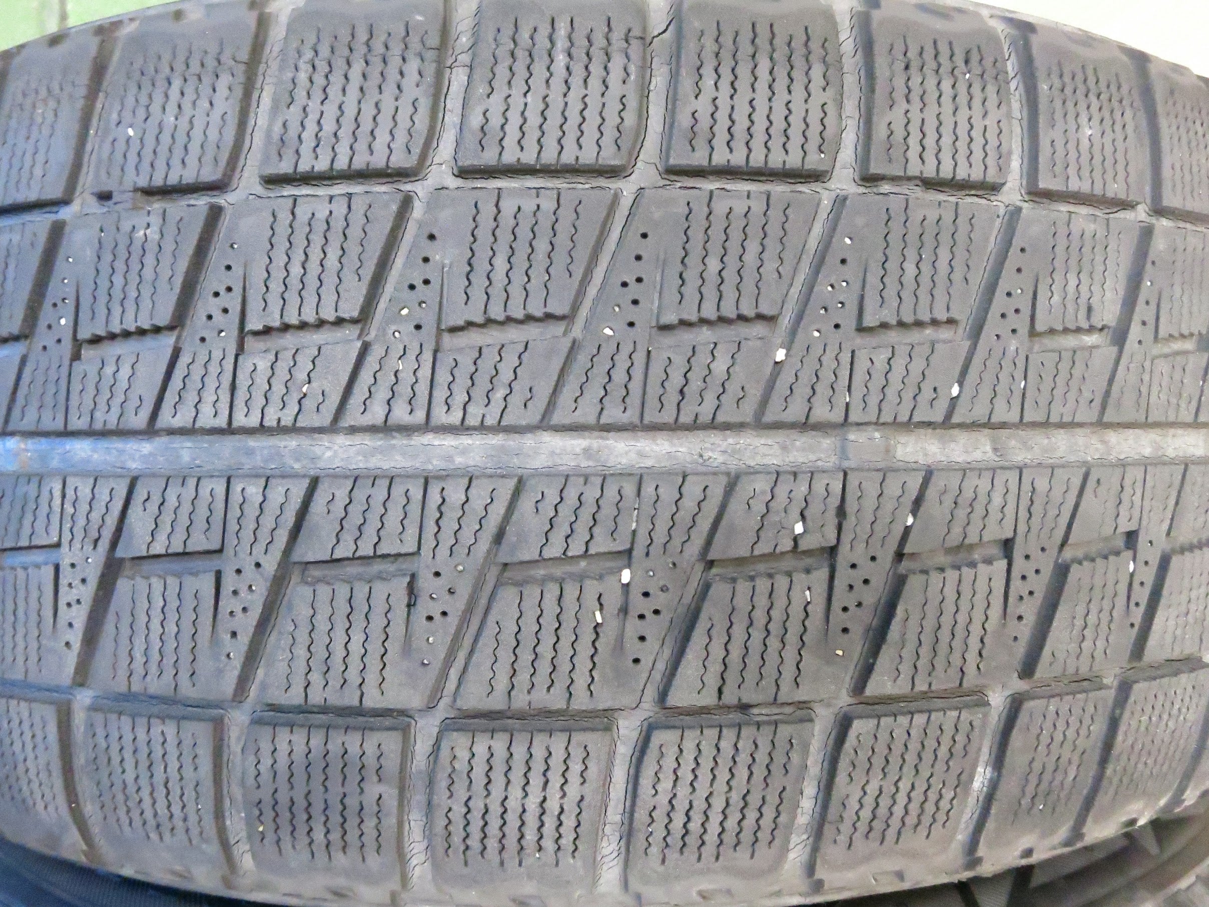 送料無料]4本価格☆トヨタ 20系 アルファード ヴェルファイア 純正 215/60R17 スタッドレス ブリヂストン ブリザック REV |  名古屋/岐阜の中古カー用品・工具の買取/販売ならガレージゲット