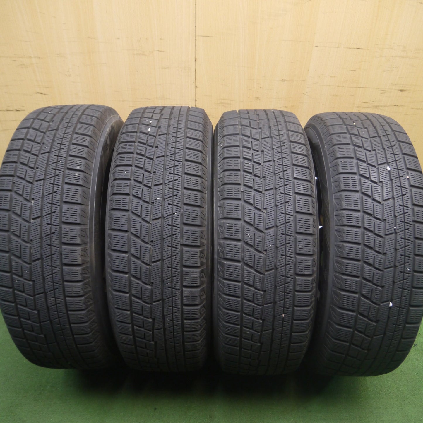 *送料無料* バリ溝！キレイ！9.5分★スタッドレス 215/65R16 ヨコハマ アイスガード iG60 GRASS グラス 16インチ PCD114.3/5H★4021907Hス