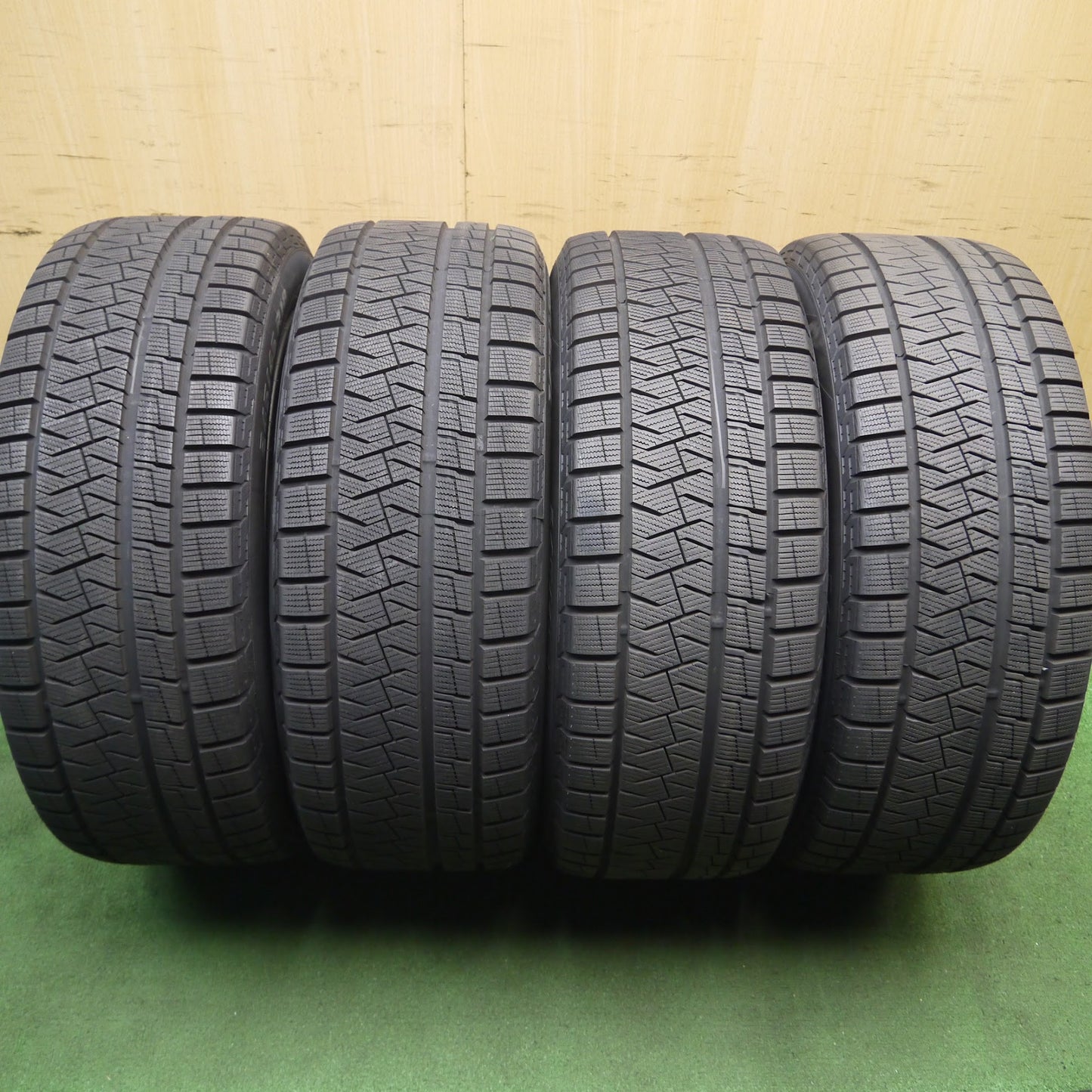 [送料無料]超バリ溝！19年！綺麗！ほぼ10分★ベンツ BMW 等 EUROBAHN SPORT TECHNIC 245/45R18 スタッドレス ピレリ アイスアシンメトリコ PCD112/5★3080706Hス