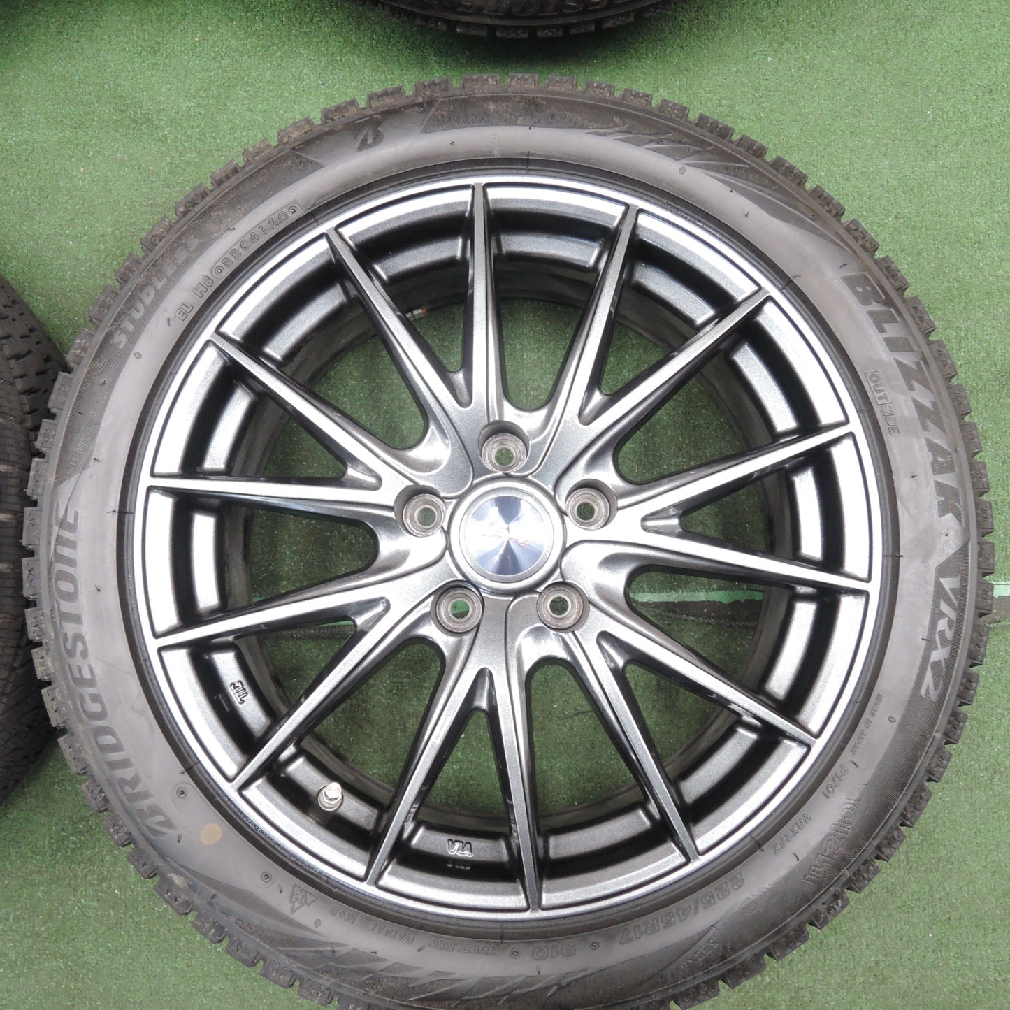 *送料無料* バリ溝！20年！キレイ！9.5分★スタッドレス 225/45R17 ブリヂストン ブリザック VRX2 VELVA SPORTZ ヴェルヴァ PCD114.3/5H★4030101TNス