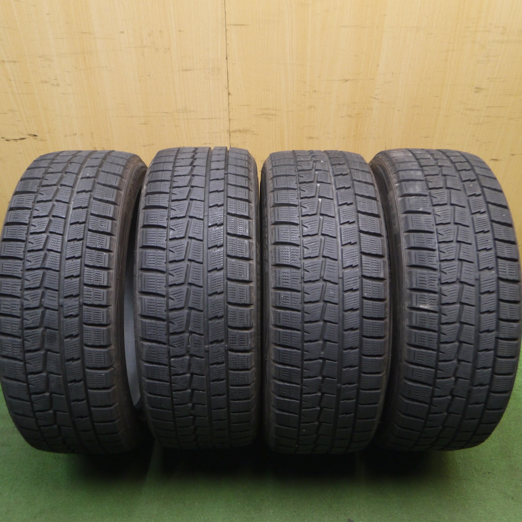 送料無料*バリ溝！8.5分☆スタッドレス 205/45R17 ダンロップ ウインターマックス WM01 タイヤ 17インチ シビック ヤリ |  名古屋/岐阜の中古カー用品・工具の買取/販売ならガレージゲット