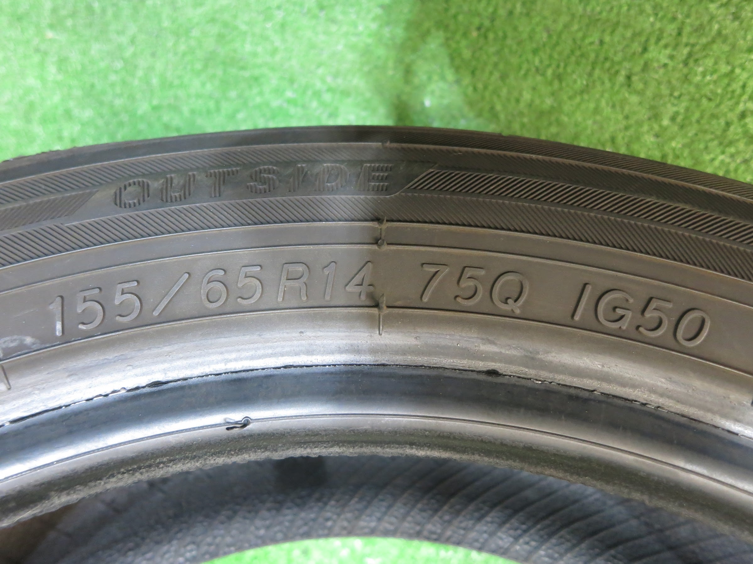 送料無料]バリ溝！21年！ほぼ10分☆スタッドレス 155/65R14 ヨコハマ