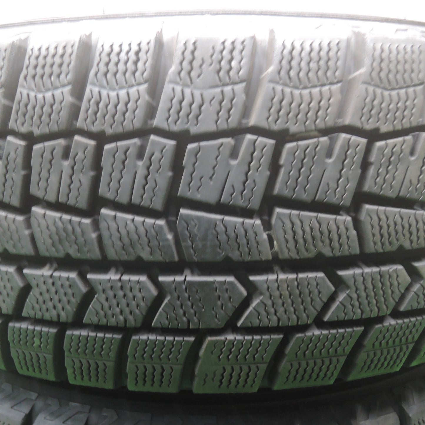 [送料無料]バリ溝！9分★スタッドレス 185/65R15 ダンロップ ウインターマックス WM02 SCHNEIDER ATECH シュナイダー 15インチ PCD114.3/5H★3072702SYス