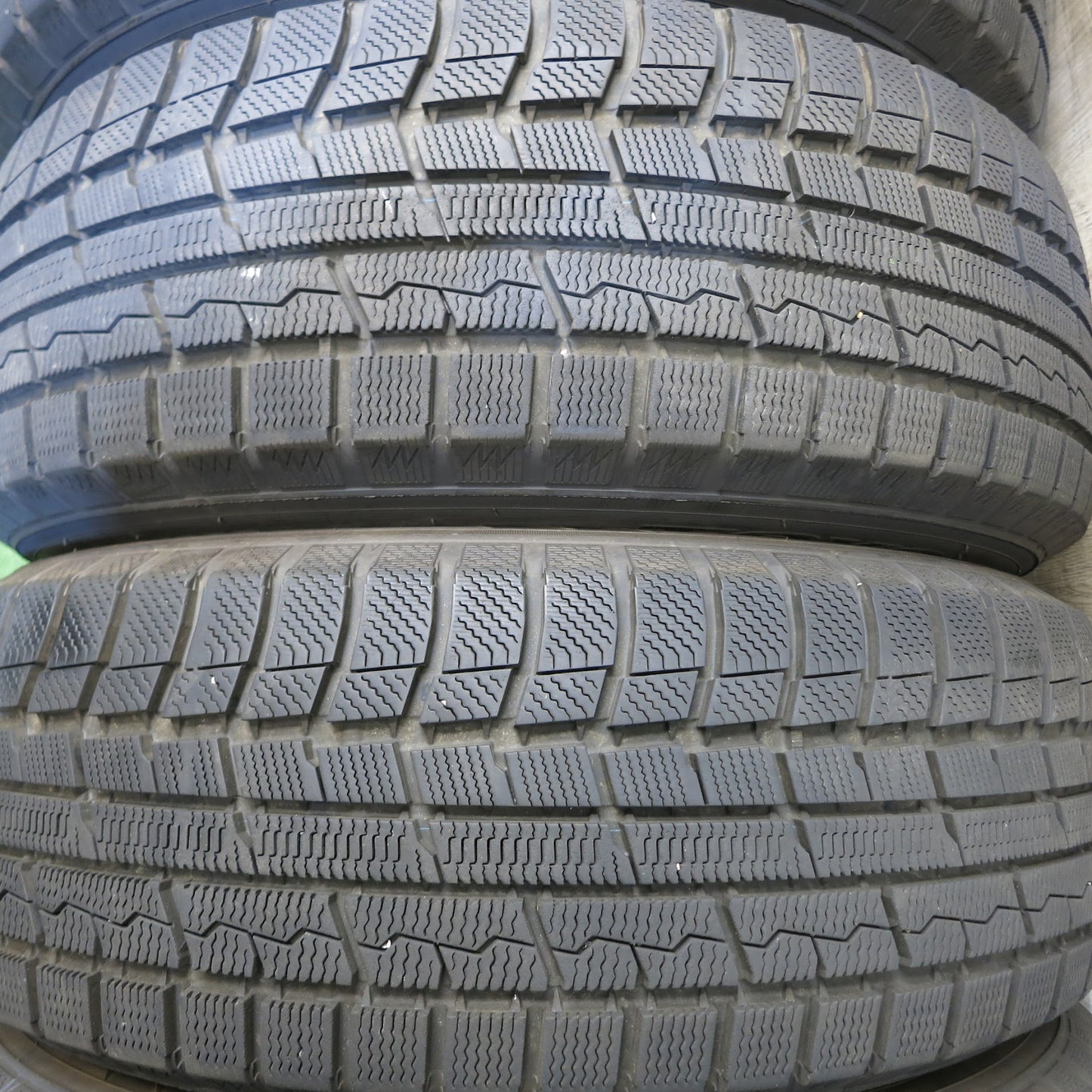 [送料無料]バリ溝！キレイ！9.5分★スタッドレス 225/65R17 トーヨー トランパス TX AIZE 社外 アルミ 17インチ PCD114.3/5H★3062007Hス