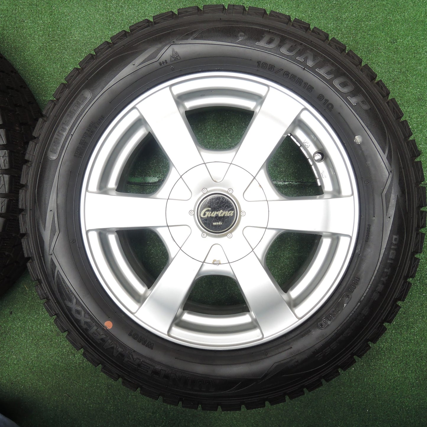 [送料無料]バリ溝！9.5分★スタッドレス 195/65R15 ダンロップ ウインターマックス WM01 Gurtna weds 15インチ PCD114.3/5H★3102301NJス