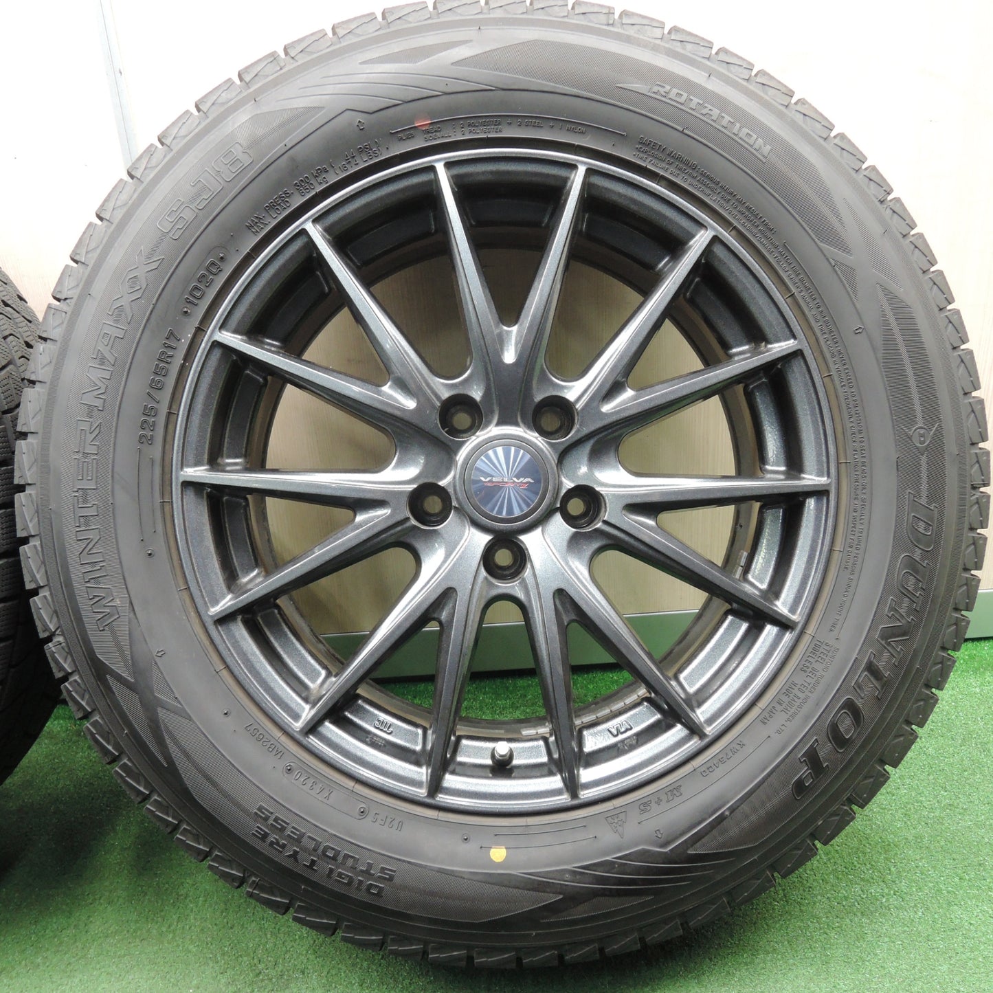 *送料無料* バリ溝！20年！キレイ！9.5分以上★スタッドレス 225/65R17 ダンロップ ウインターマックス SJ8 VELVA SPORTZ PCD114.3/5H★4022907NJス