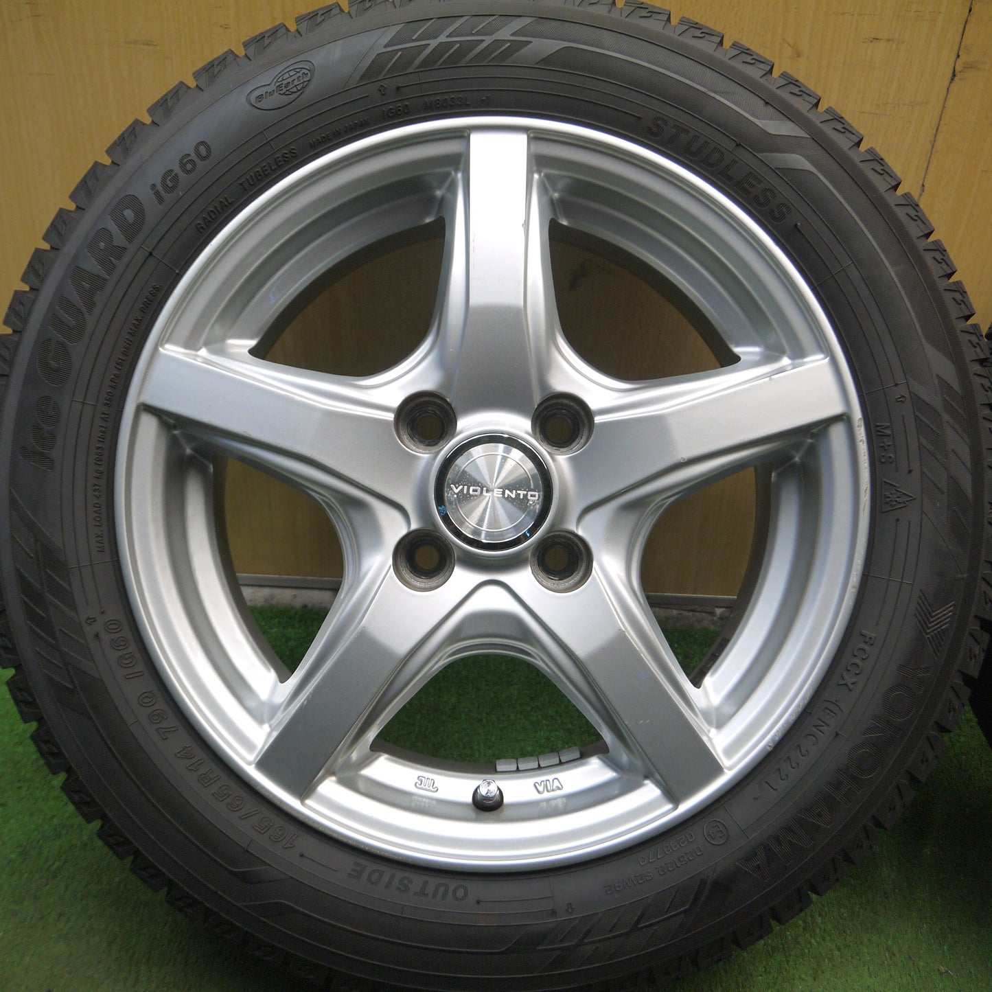 *送料無料*バリ溝！21年！9.5分★スタッドレス 165/65R14 ヨコハマ アイスガード iG50 VIOLENTO ヴィオレント 14インチ PCD100/4H★3122501Hス