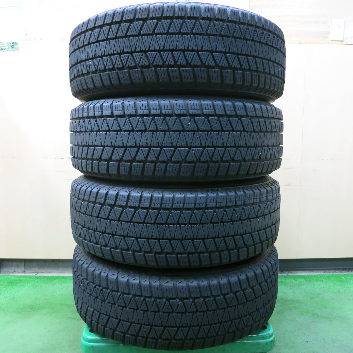 *送料無料*バリ溝！20年！キレイ！9分★スタッドレス 225/65R17 ブリヂストン ブリザック DM-V3 WAREN ヴァーレン 17インチ PCD114.3/5H★3102411イス